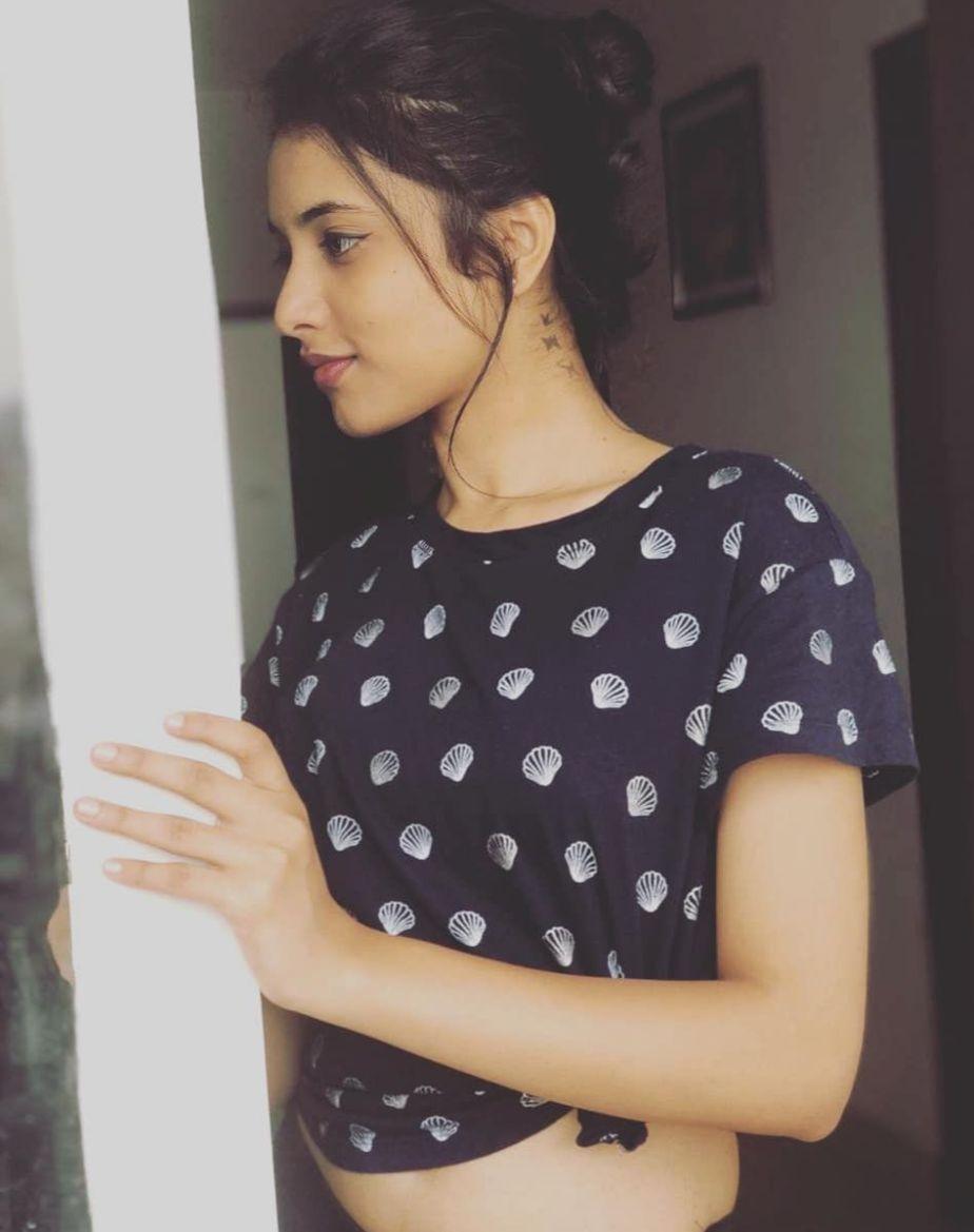 Priyanka Arul Mohan Wiki, Bio, Age, Boyfriend, Movie, Image