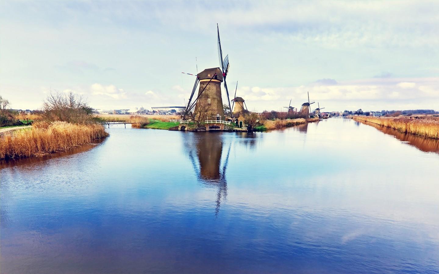 Dutch windmill 31654