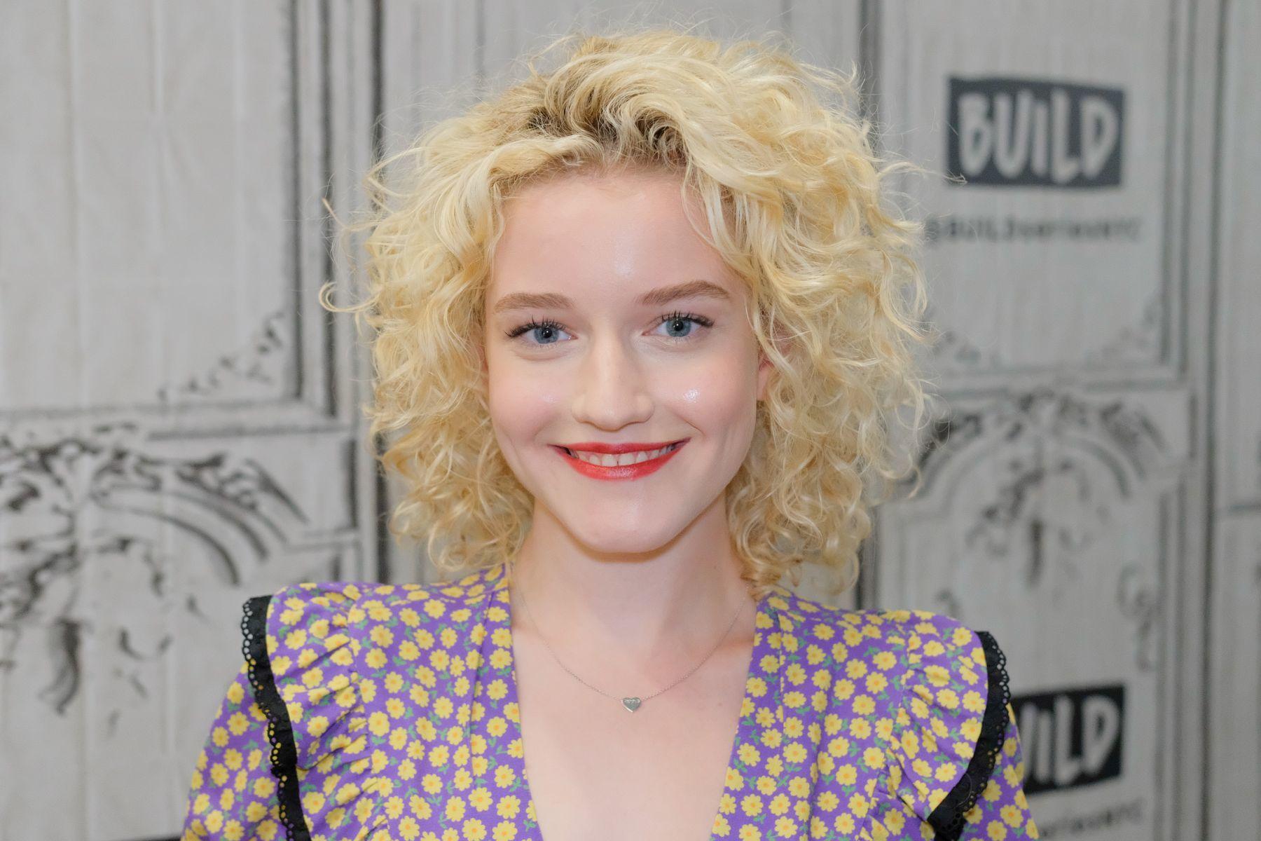 Julia Garner Wallpapers - Wallpaper Cave