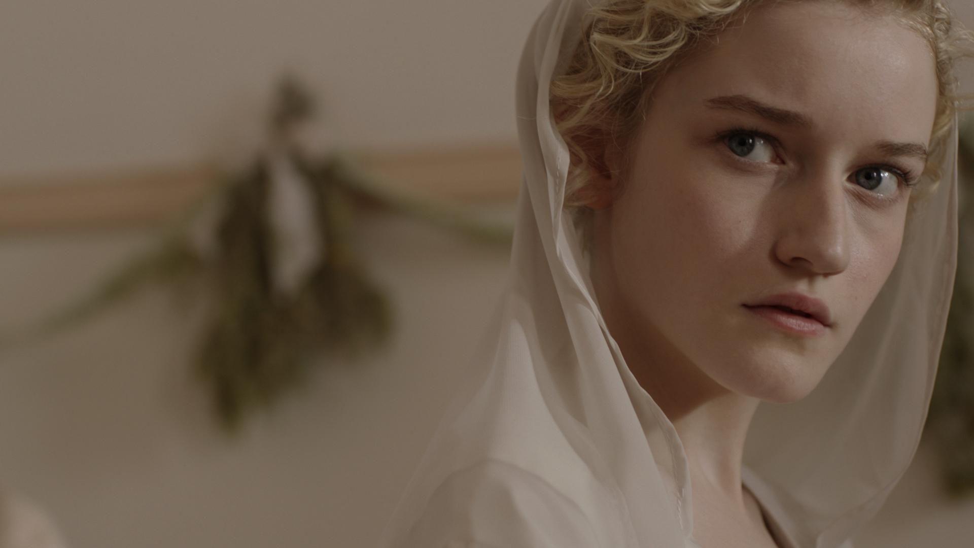 julia garner. Female RP Faces. Good movies on netflix
