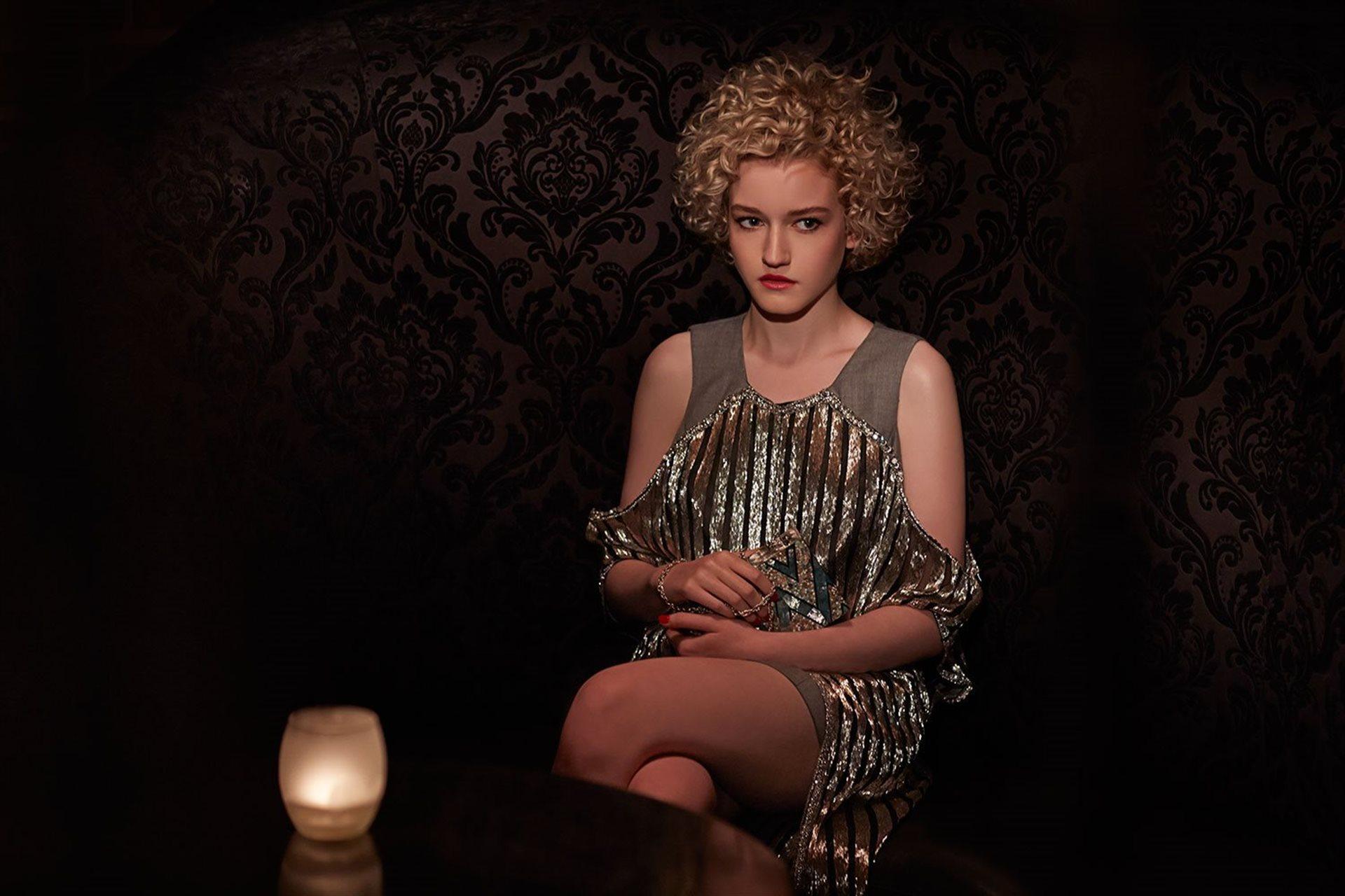 Julia Garner Wallpapers - Wallpaper Cave