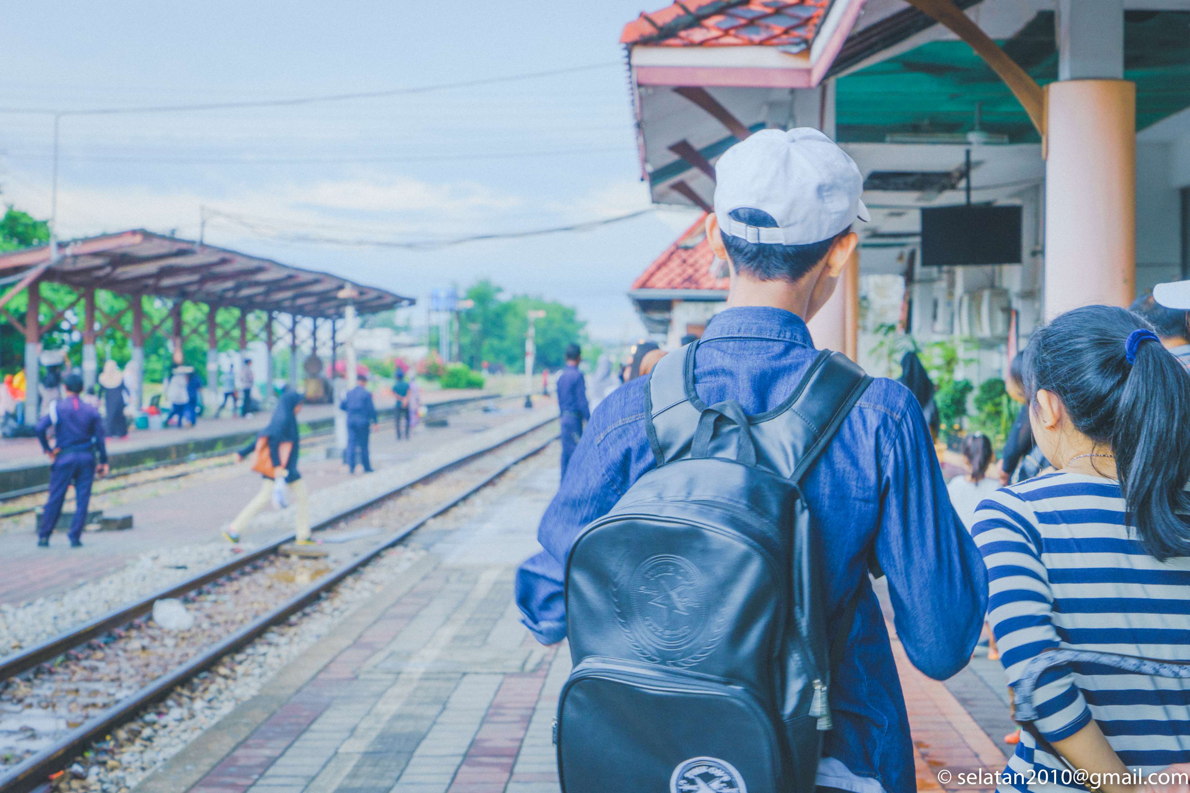 life, thailand, train, travel 4k wallpaper