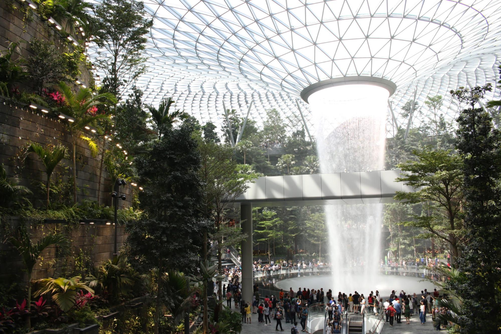 Jewel Changi Airport Hours & 11 Reasons to Visit