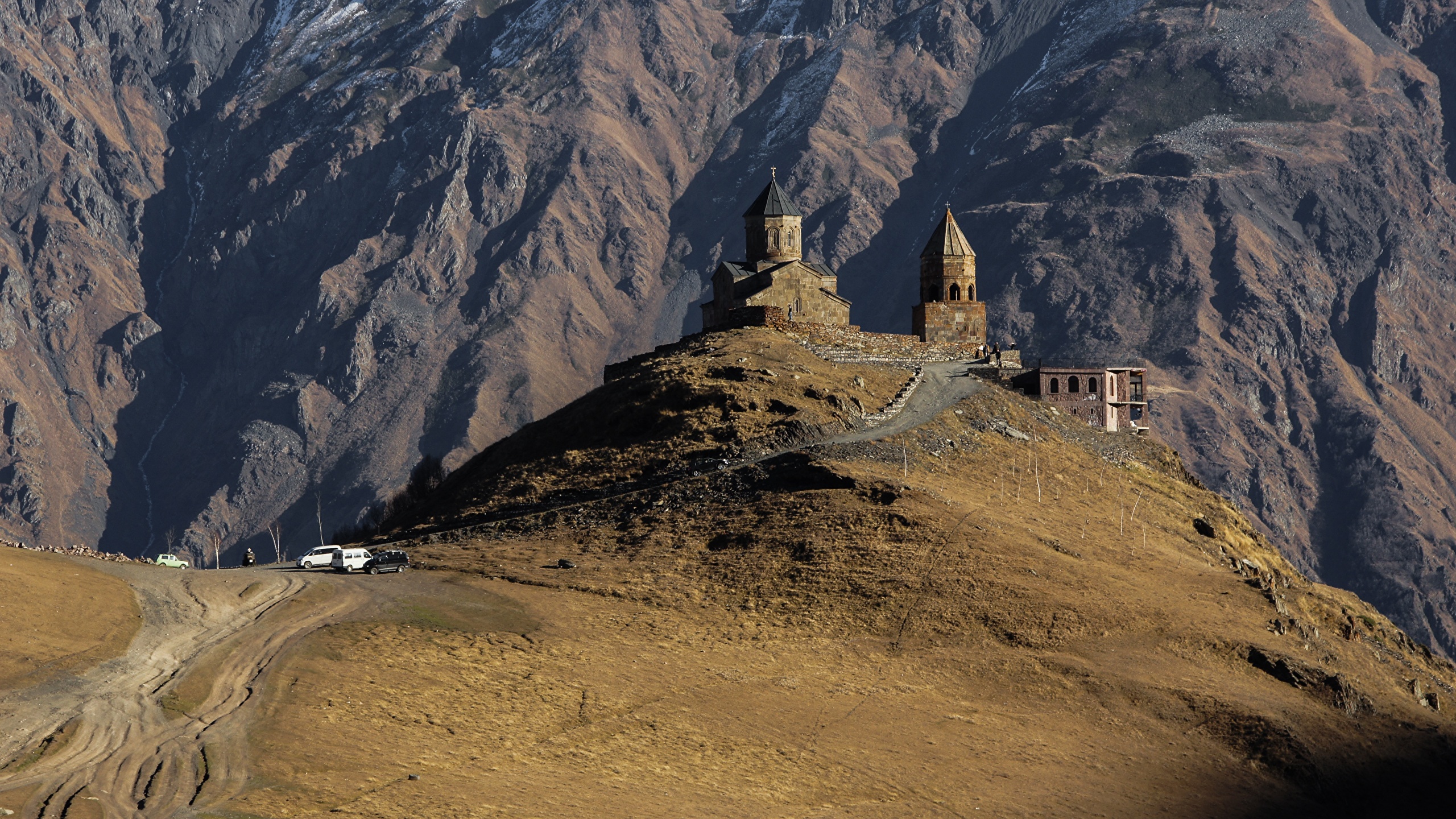 Desktop Wallpaper Church Georgia Kazbegi Gergeti 2560x1440