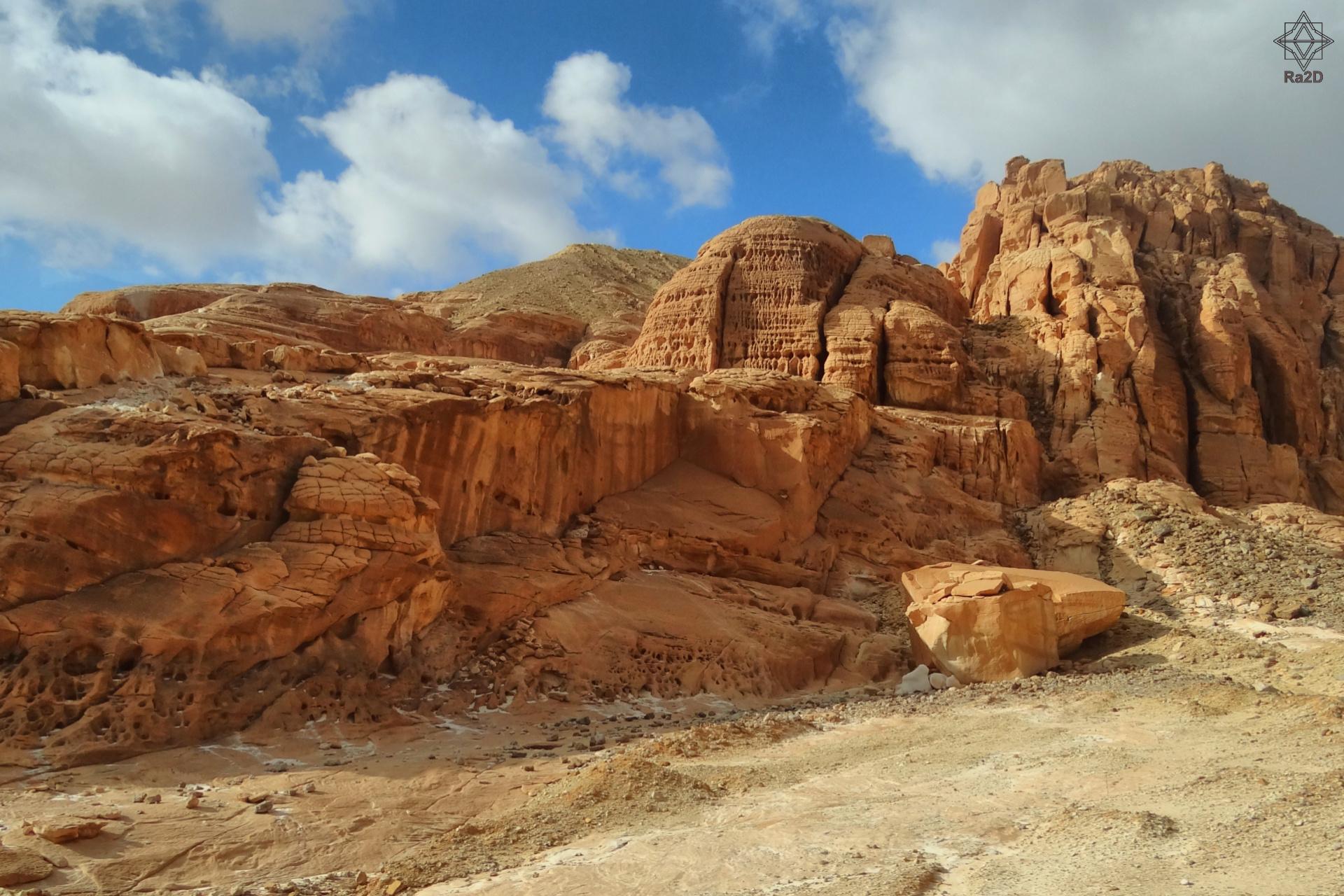 Egypt Sinai Mountain Ra2D 01