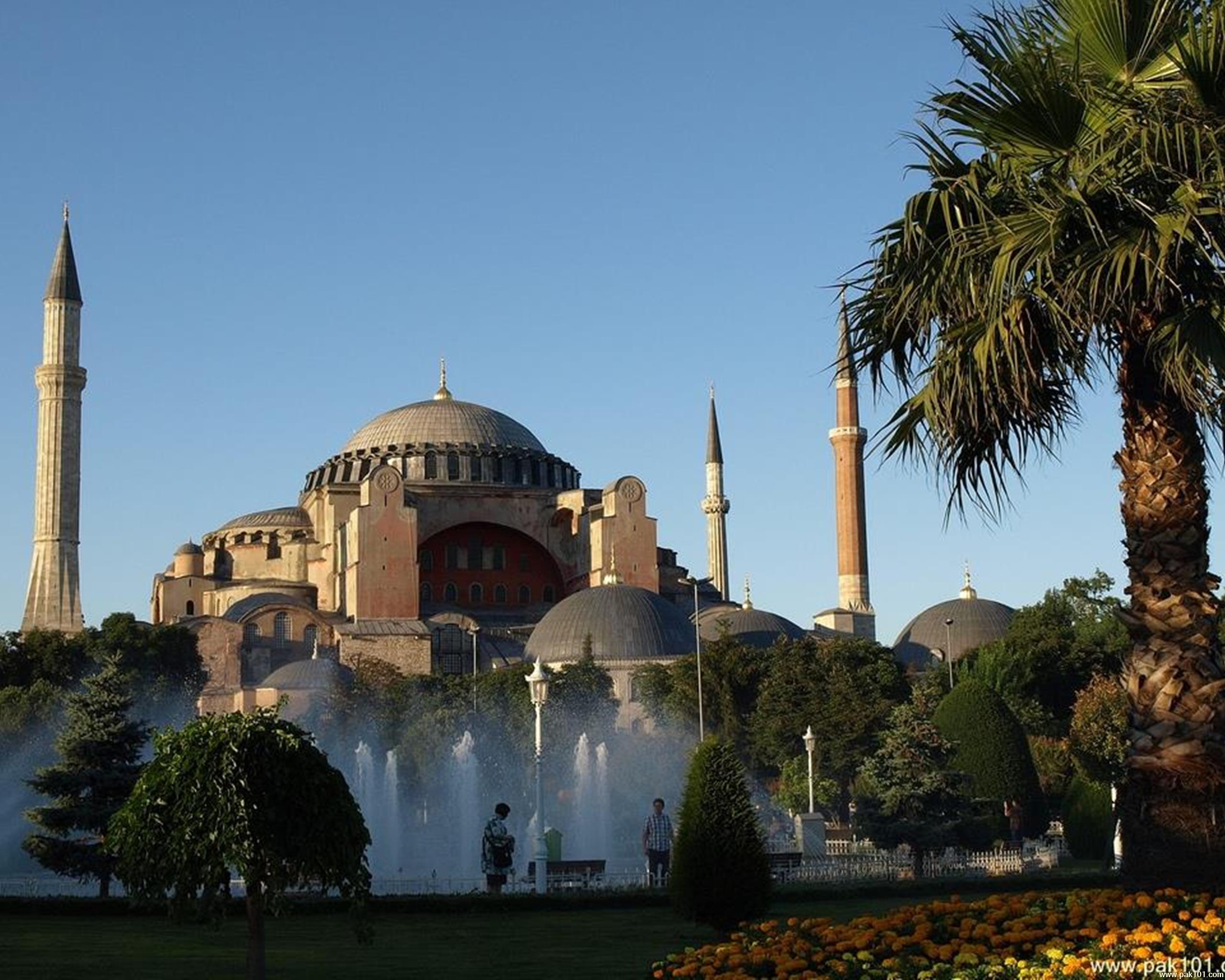 Wallpaper > Islamic > Hagia Sophia in Istanbul