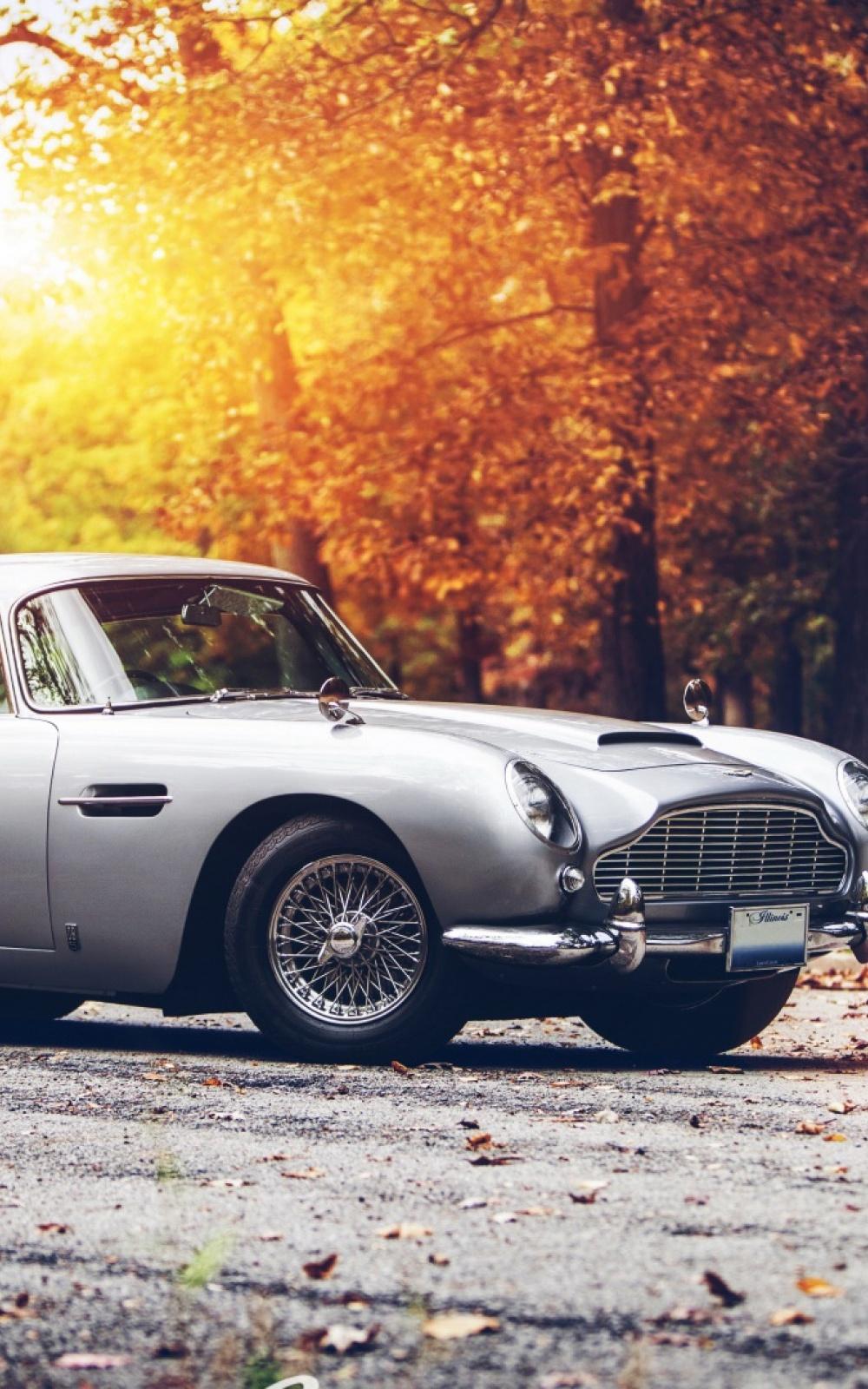 Classic Old School Car Autumn Light Android Wallpaper free