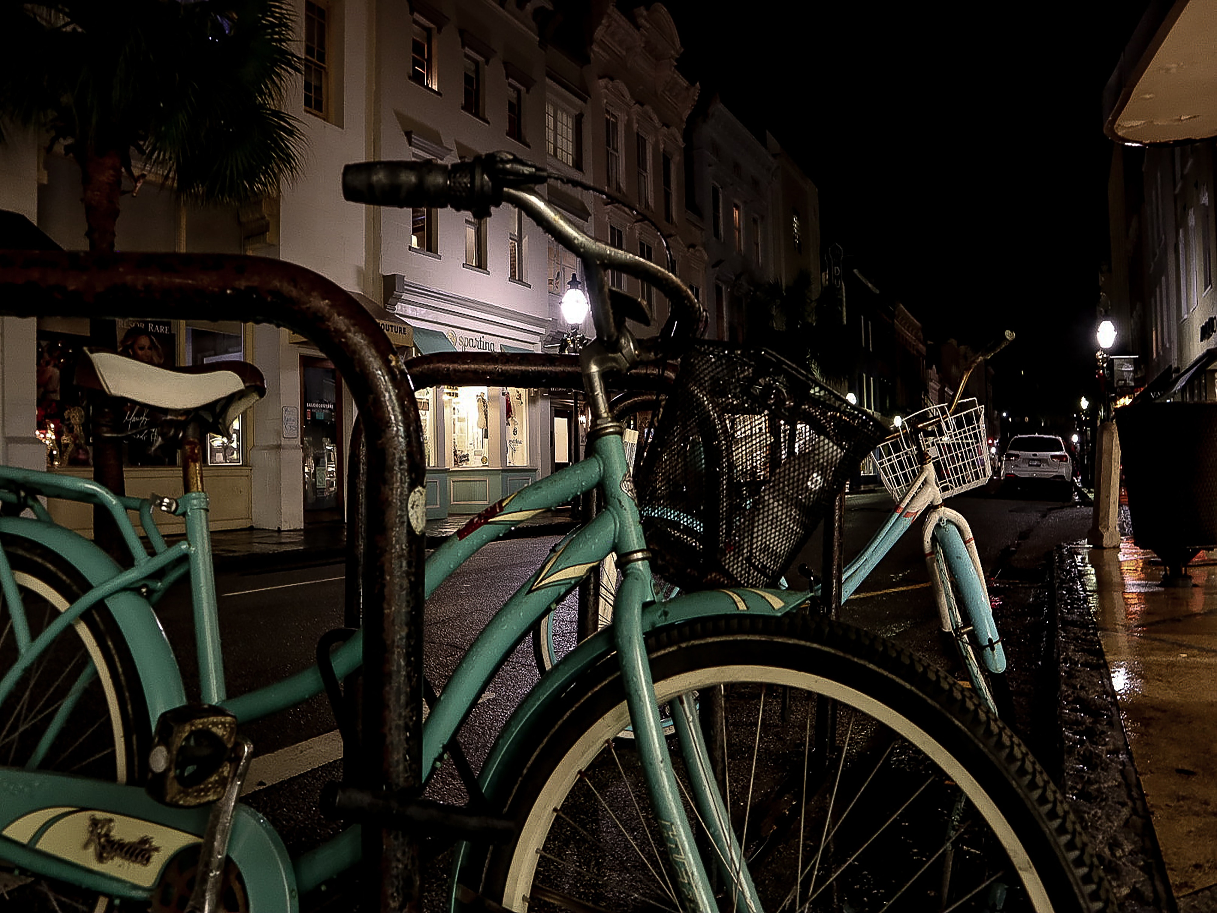 Free of #bicycle #city #rain #gloomy #vintage