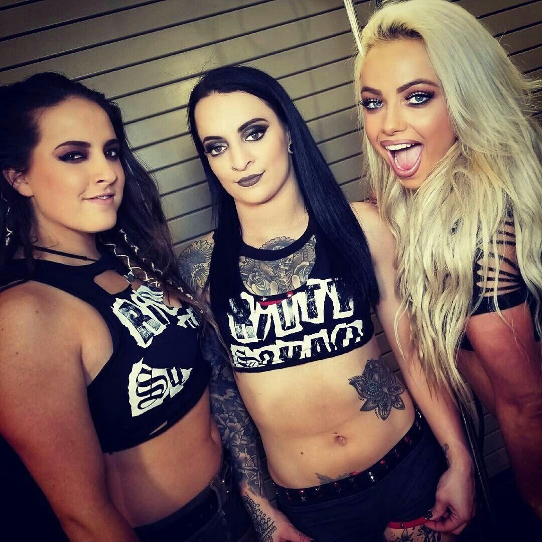 Riott Squad: (WWE Divas)