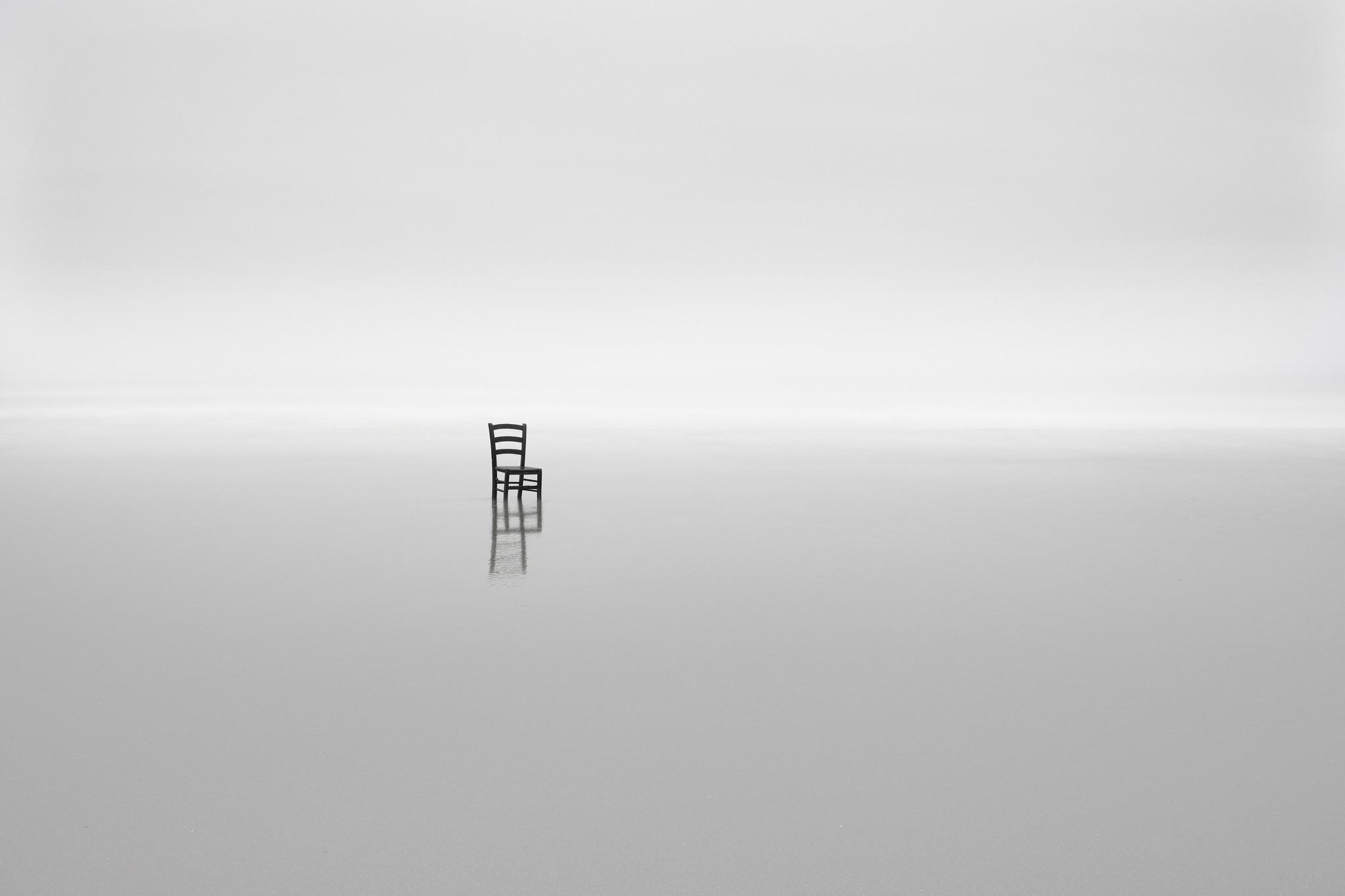 minimalism nature water horizon chair monochrome