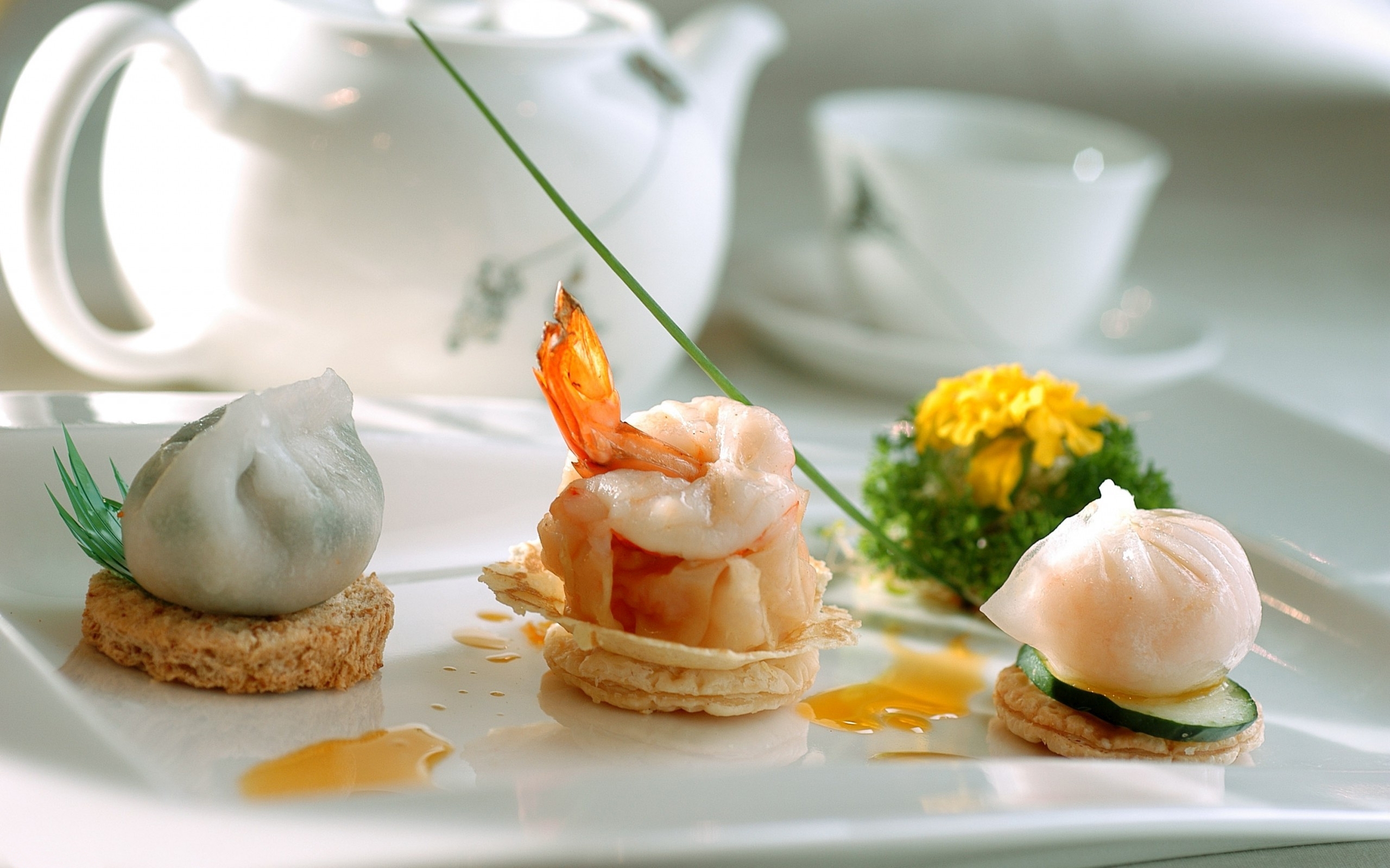 Download 2560x1600 Seafood appetizer wallpaper