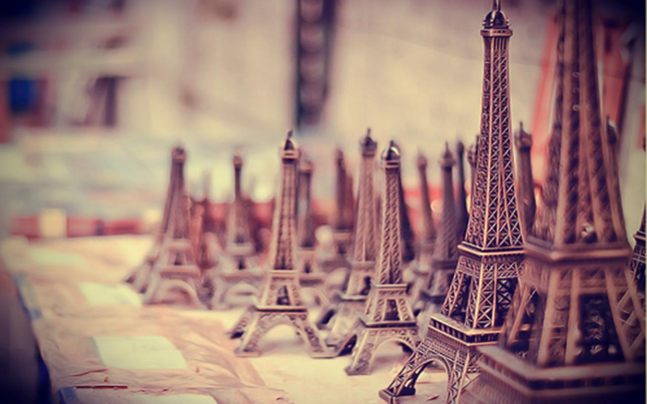 Eiffel Tower Vintage Wallpaper For iPhone Download