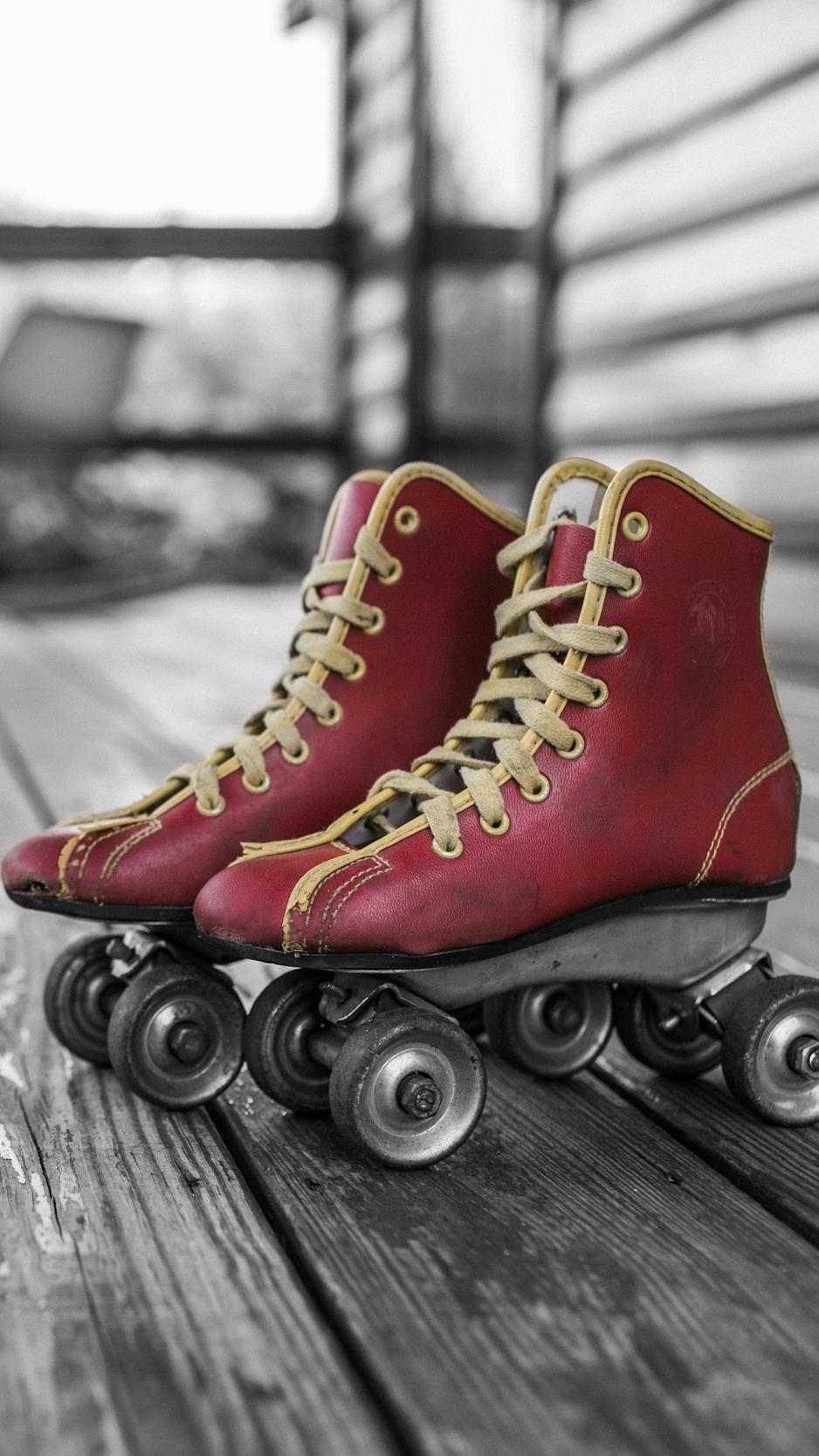 Download wallpaper 938x1668 rollers, skates, retro, red