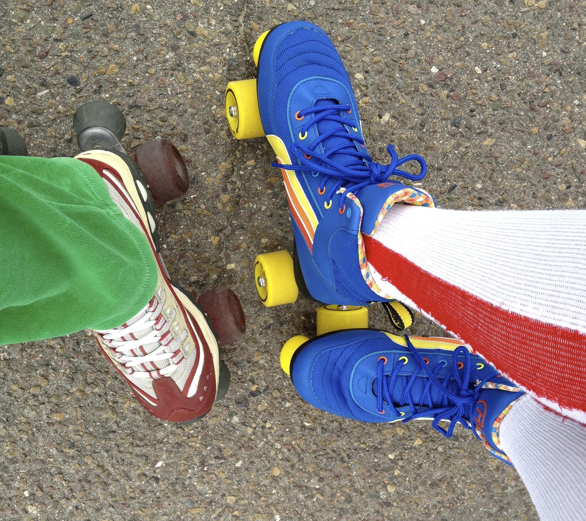 pair of blue roller skates free image