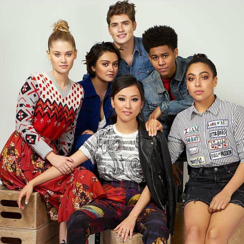 Cast's Runaways (TV show) Photo