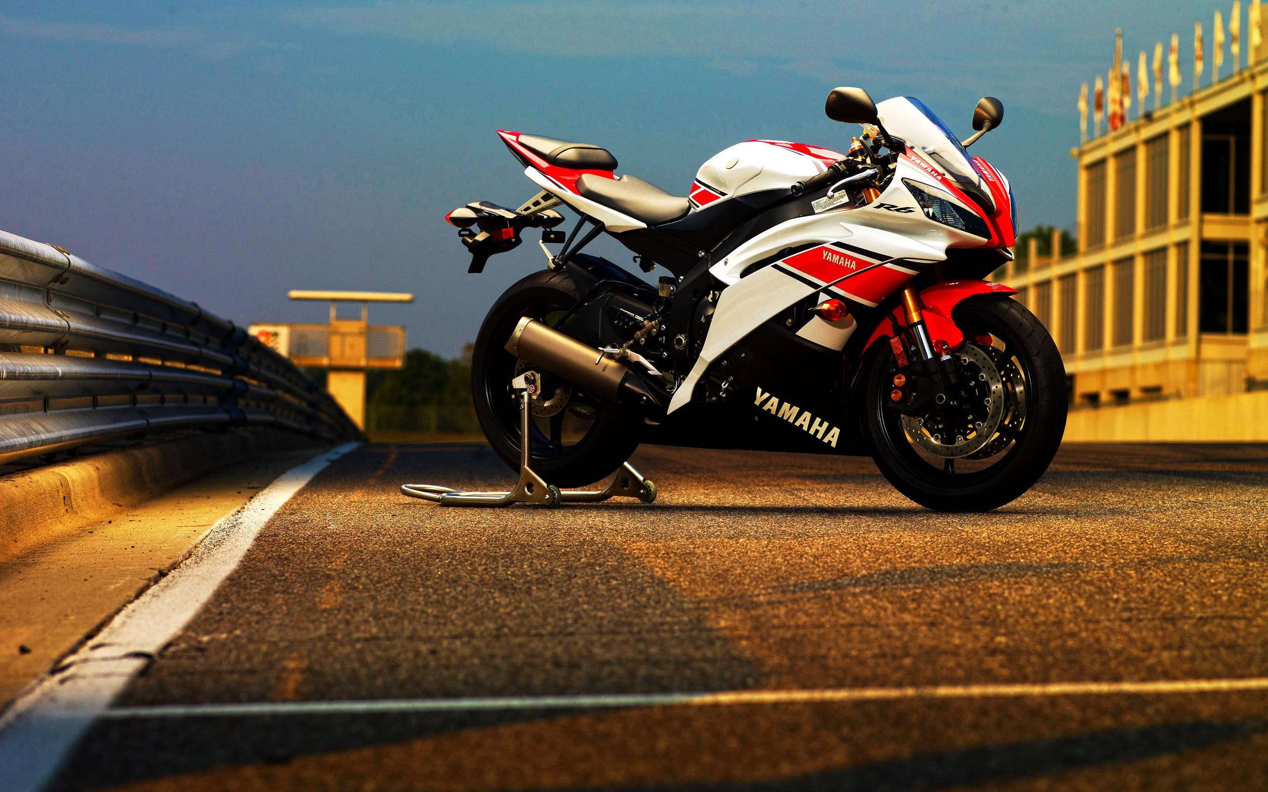 HDQ Cover Yamaha R6 Background Image for Free