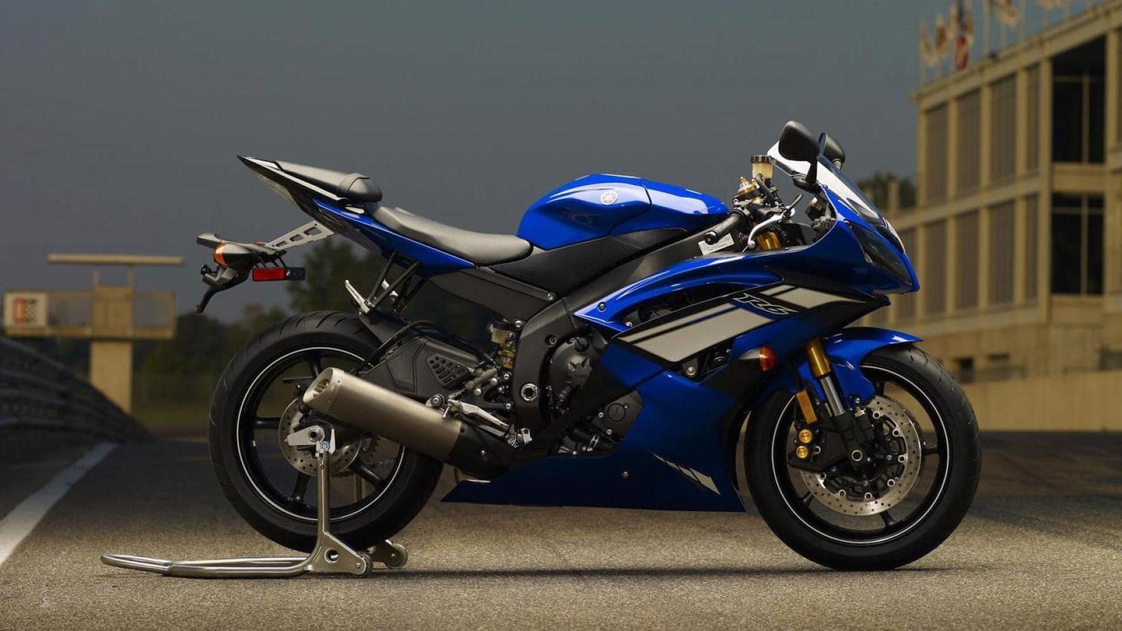 Why and How to Buy a Yamaha R6