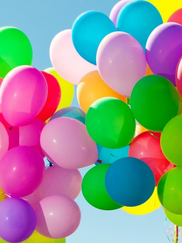 Colorful Balloons in the Sky iPad wallpaper