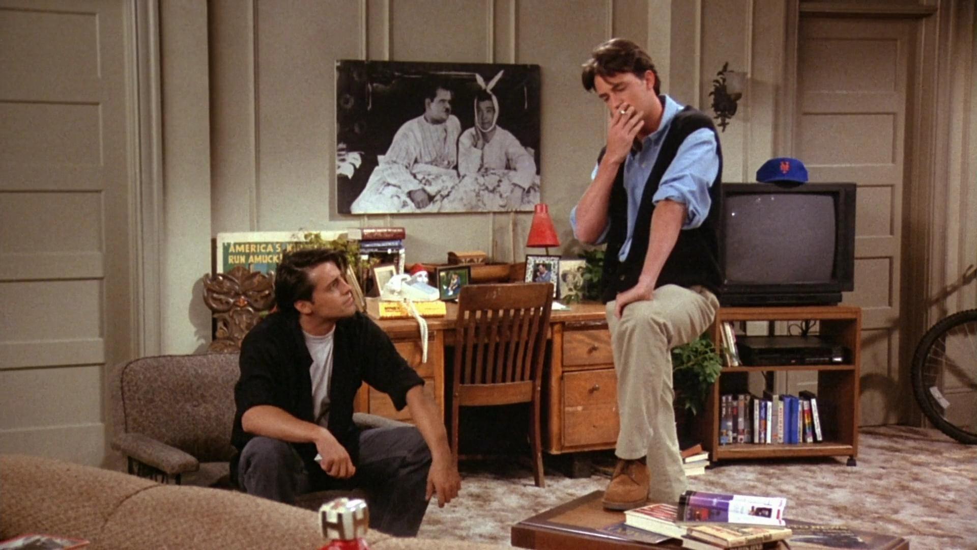 Live Blog: Friends, 1.03 The One With the Thumb. longagoand
