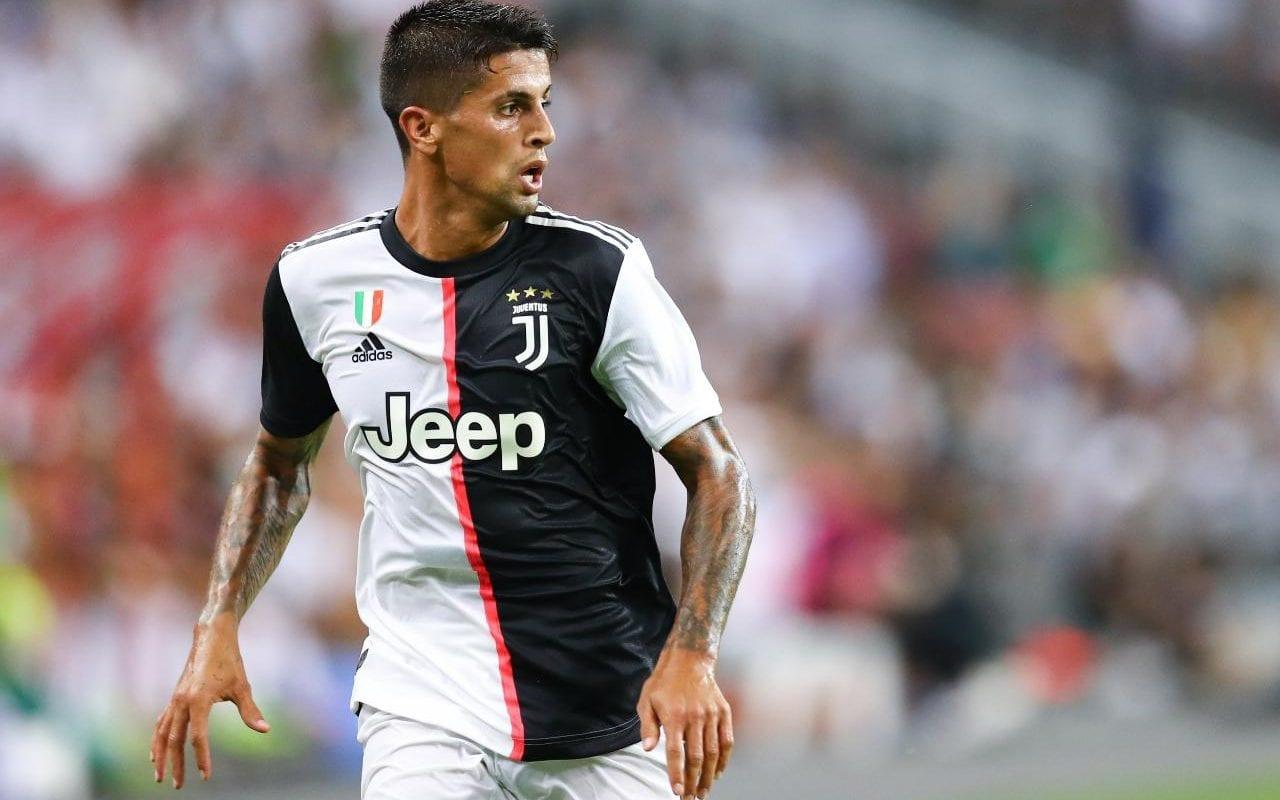 Manchester City seal £60m deal for Juventus right