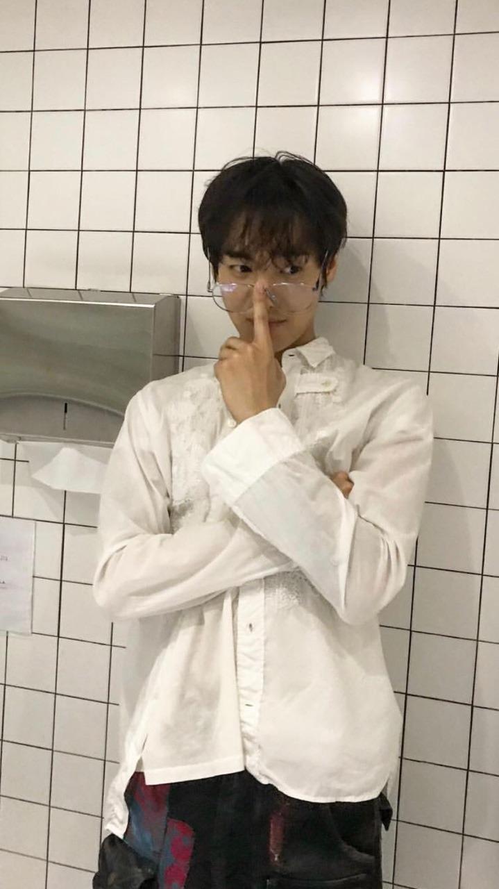 one wallpaper Tumblr posts