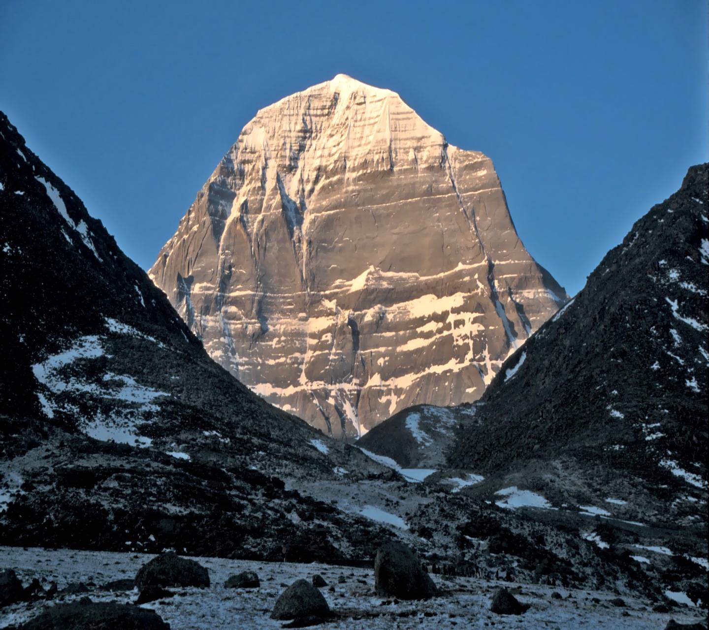 Kailash hi-res stock photography and images - Alamy