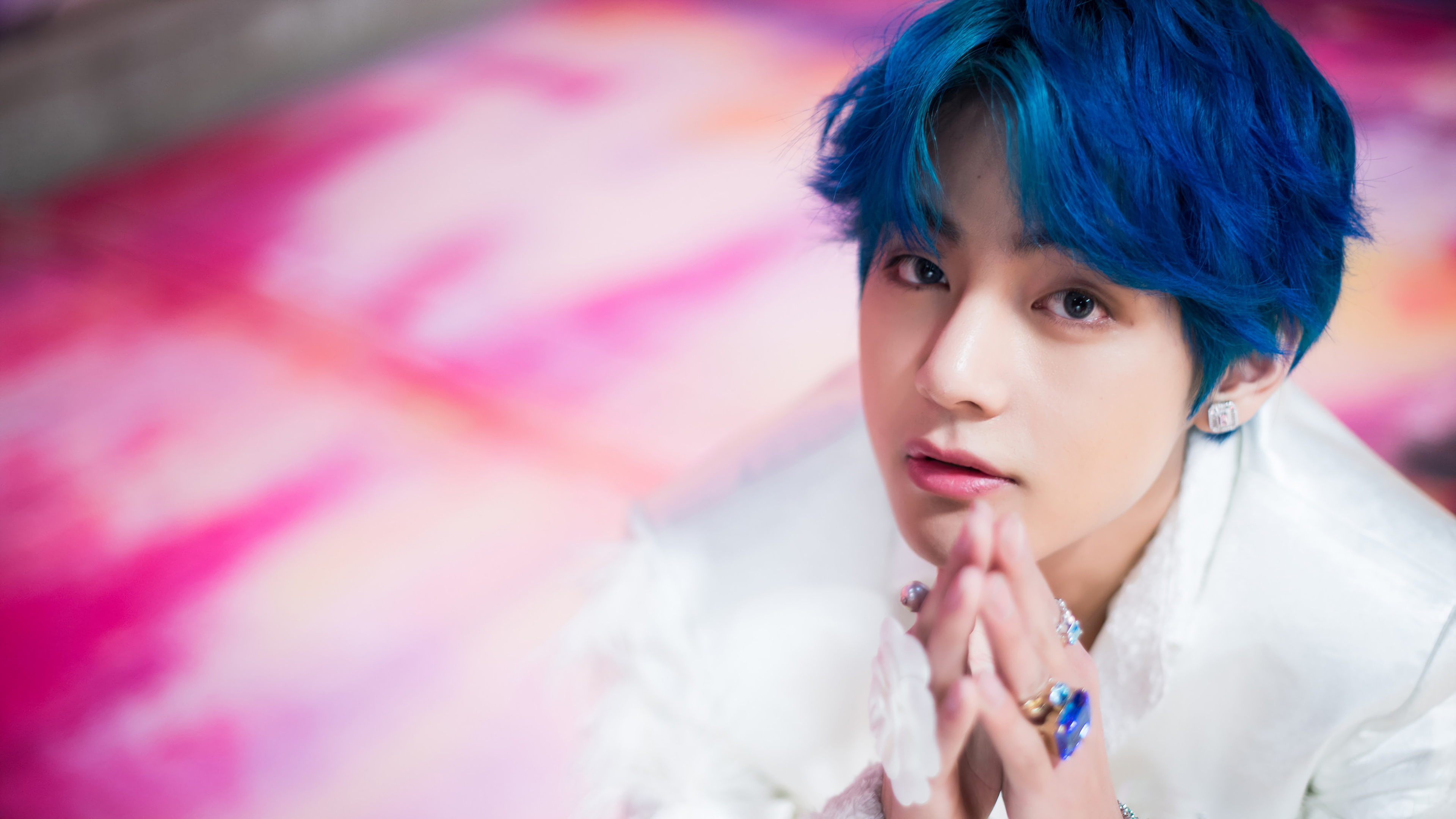 BTS V's Blue Hair Transformation: See the K-Pop Star's Bold New Look - wide 7