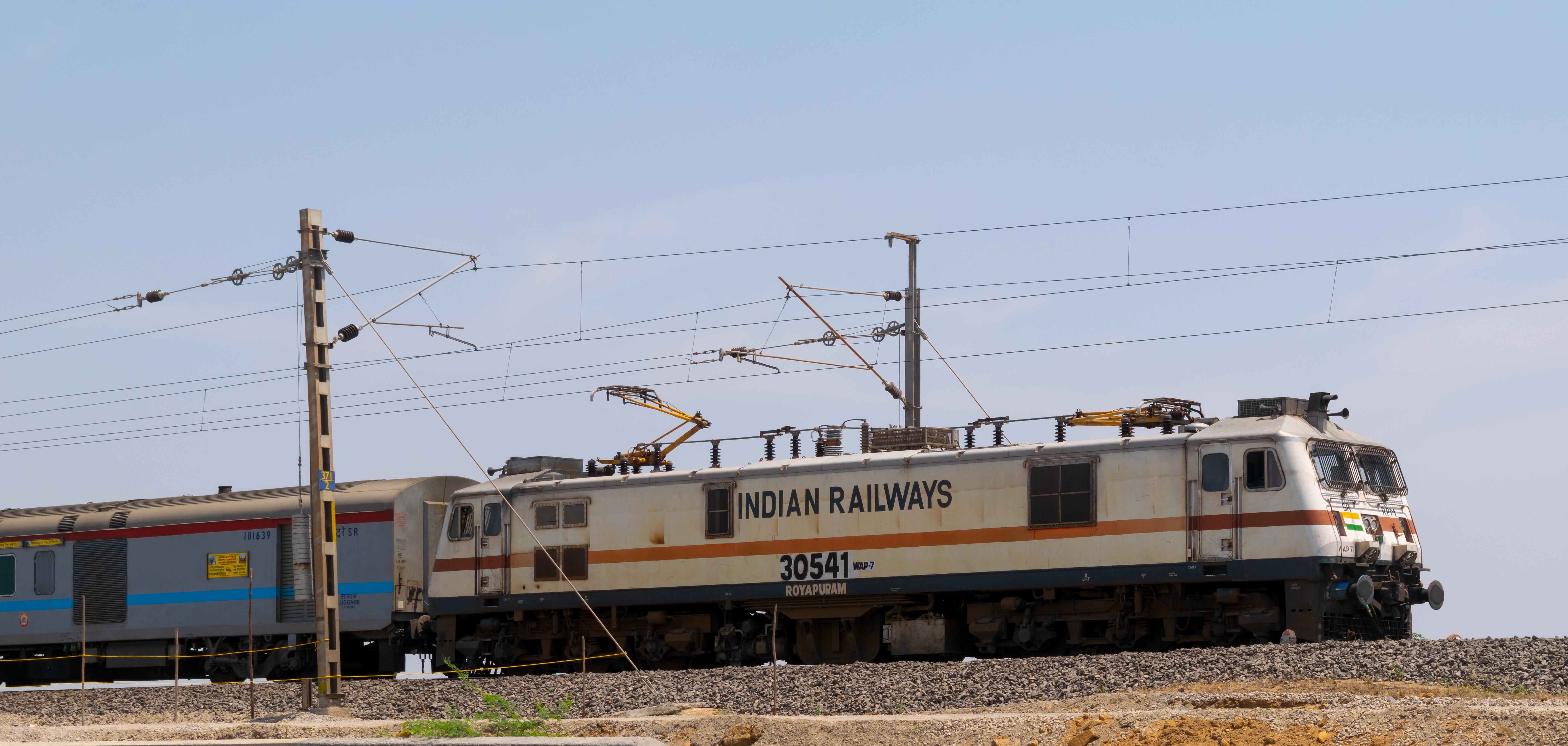 Indian Locomotive Class WAP 7