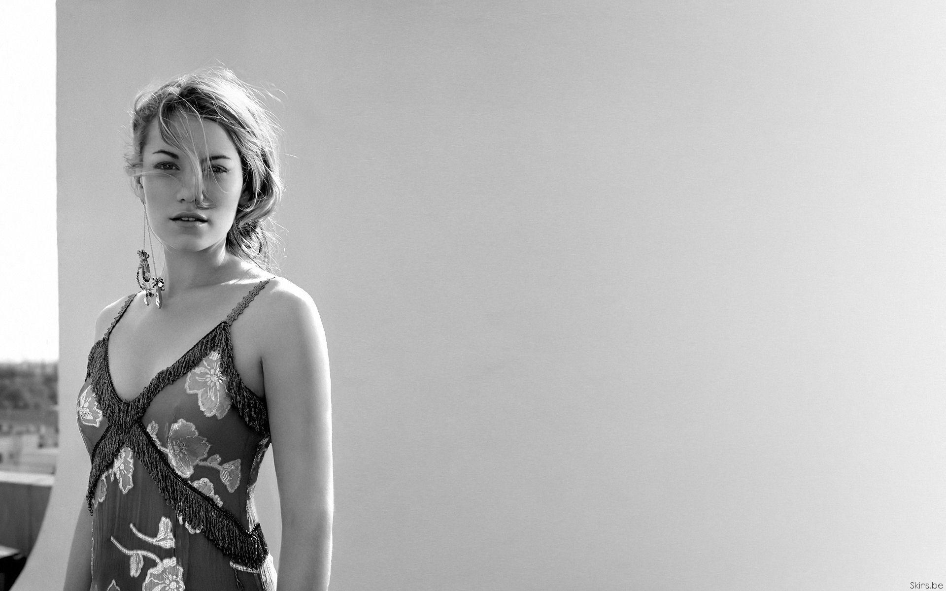 Bethany Joy Galeotti High Definition Wallpaper