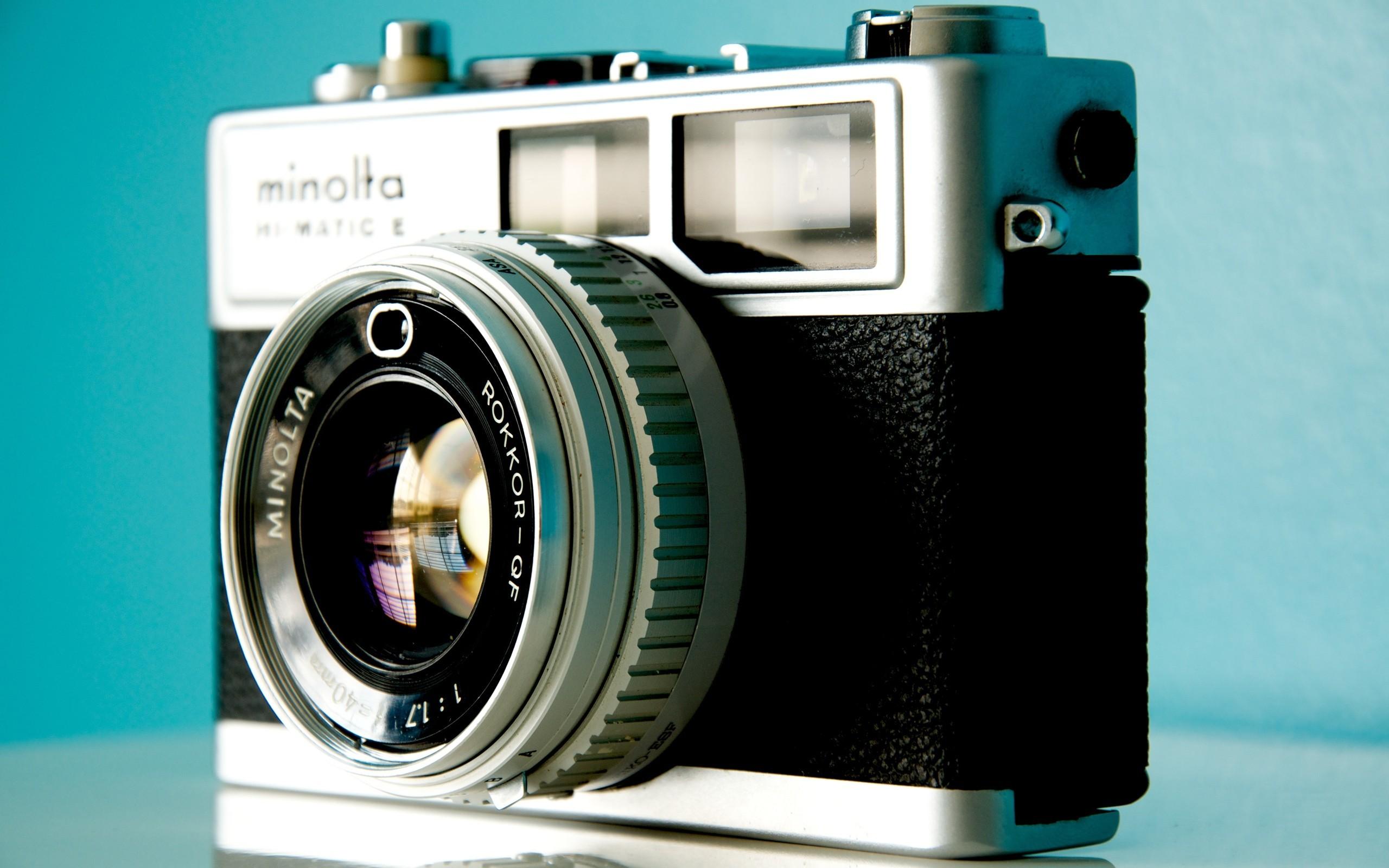 Minolta Hi Matic E Classic Camera Widescreen Wallpaper