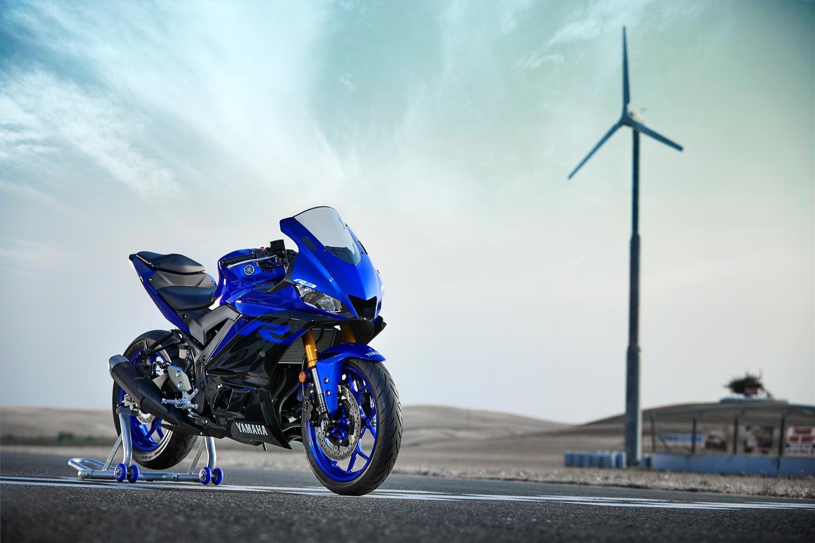 Mega Photo Gallery Of 2019 Yamaha R3 [40 High Resolution Photo]