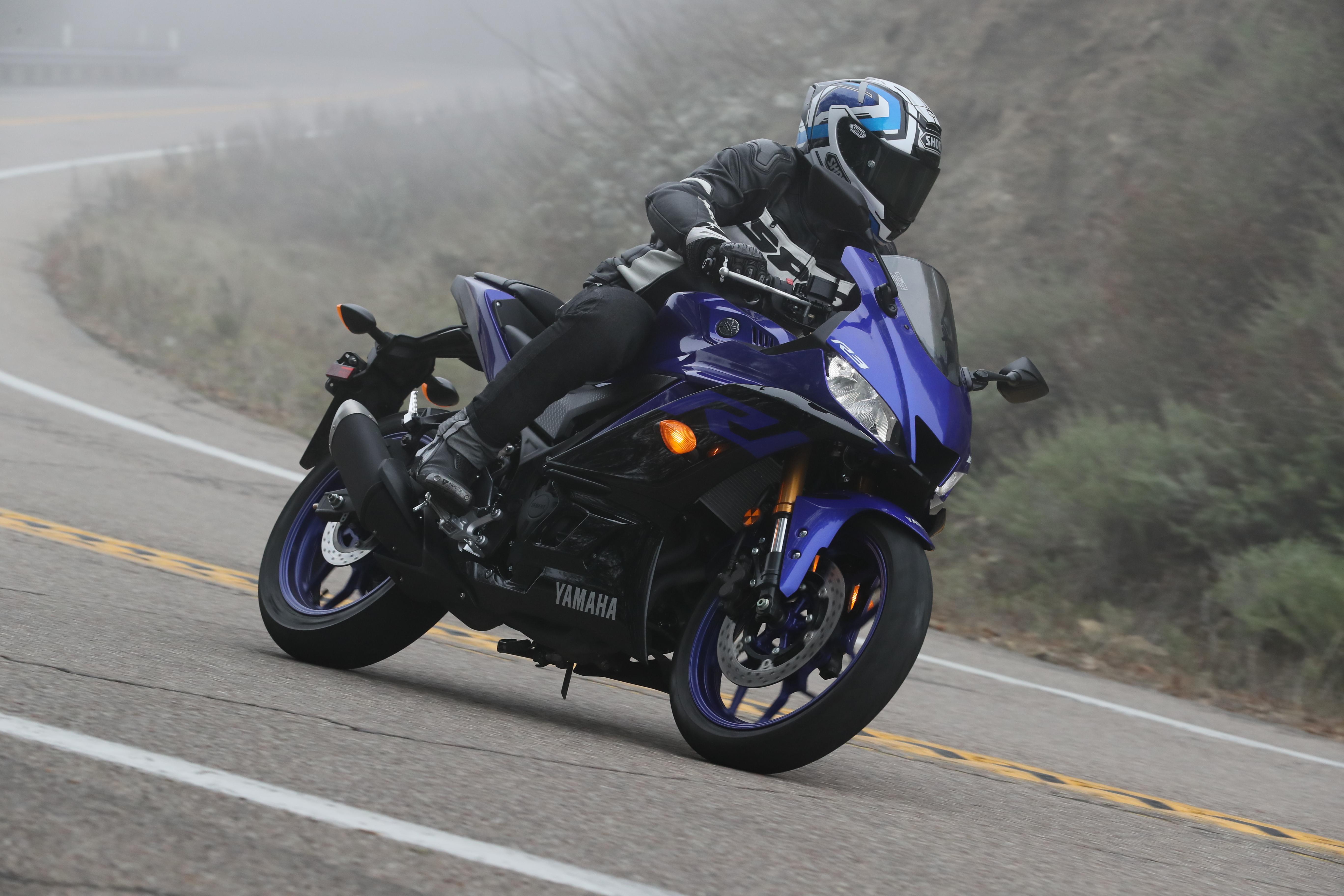 Motorcycle.com Yamaha YZF R3 Review