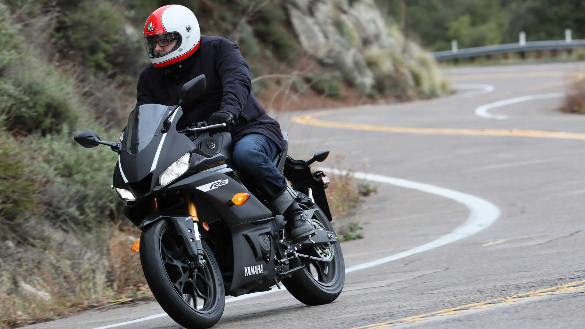 First Ride: 2019 Yamaha YZF R3