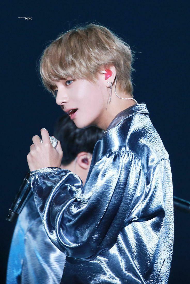 BTS Wallpaper V HOMESCREEN