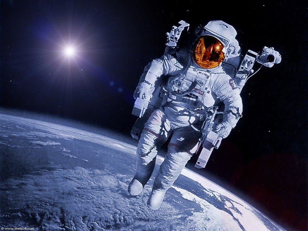 Astronaut in space wallpaperx768