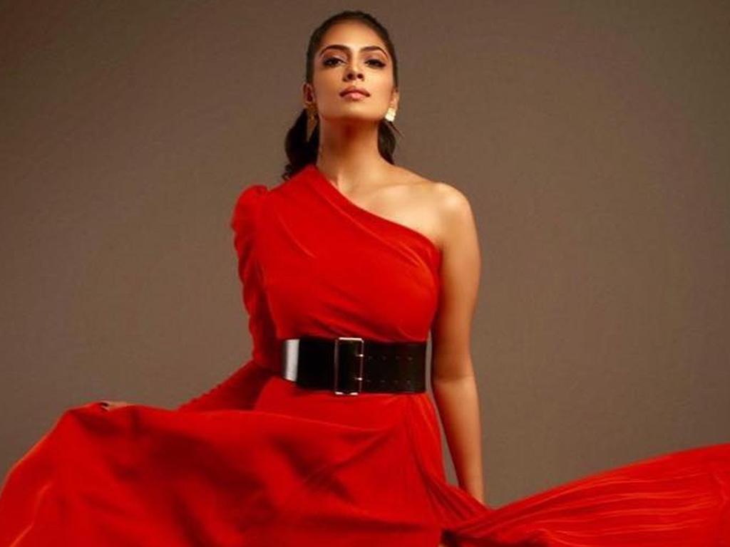 Malavika Mohanan HQ Wallpaper. Malavika Mohanan Wallpaper