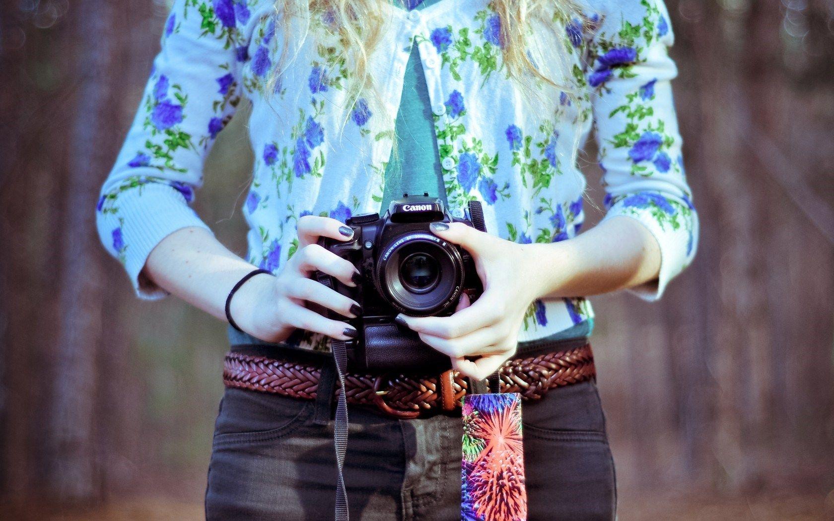 Canon Dslr Forest Girl Floral Shirt HD Wallpaper