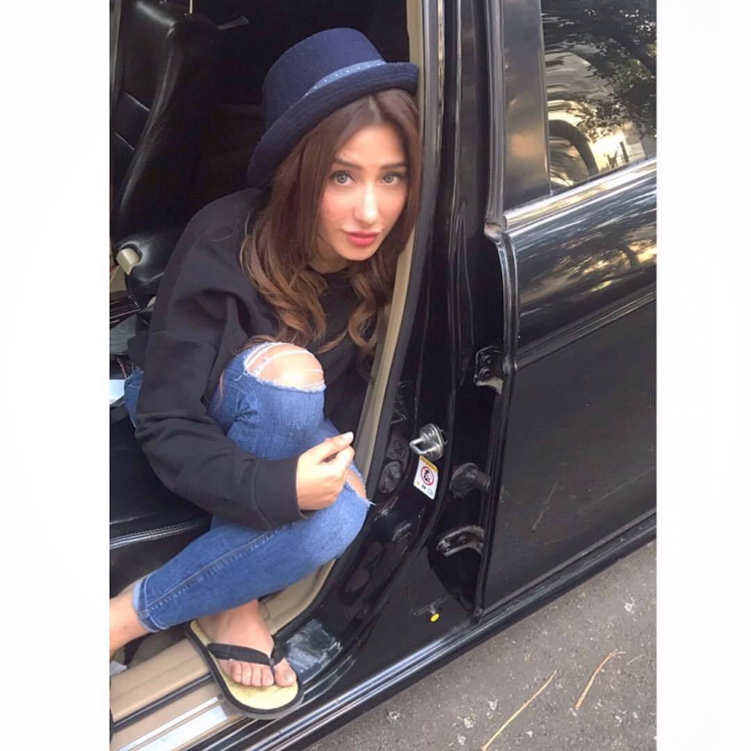 Mahira Sharma's Feet << wikiFeet