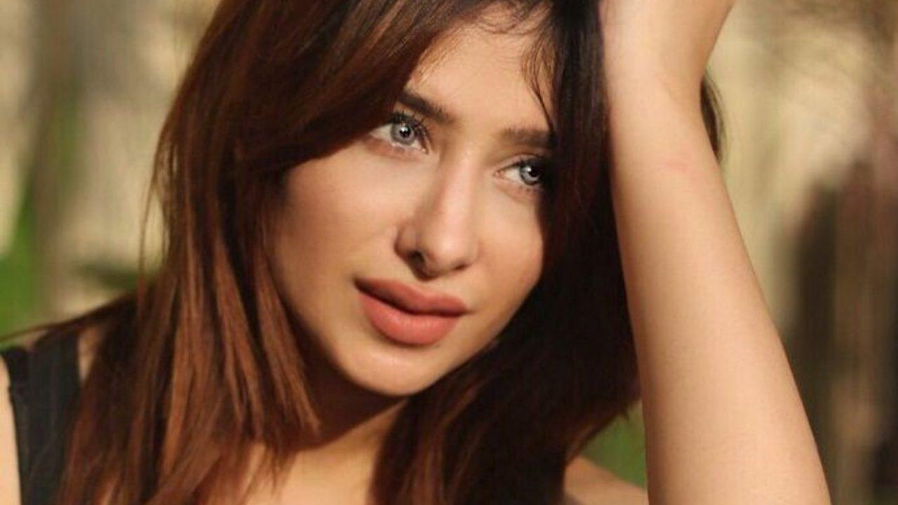 Mahira Sharma Age, Boyfriend, Family, Biography & More