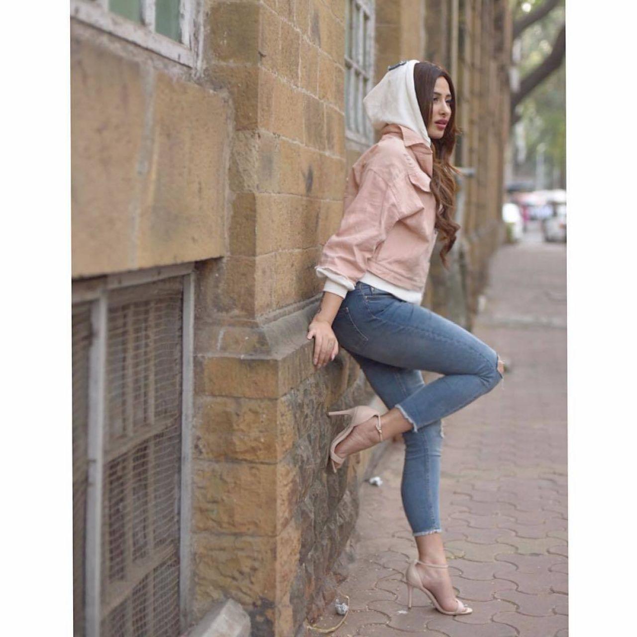 Mahira Sharma Pics 12 31 2018