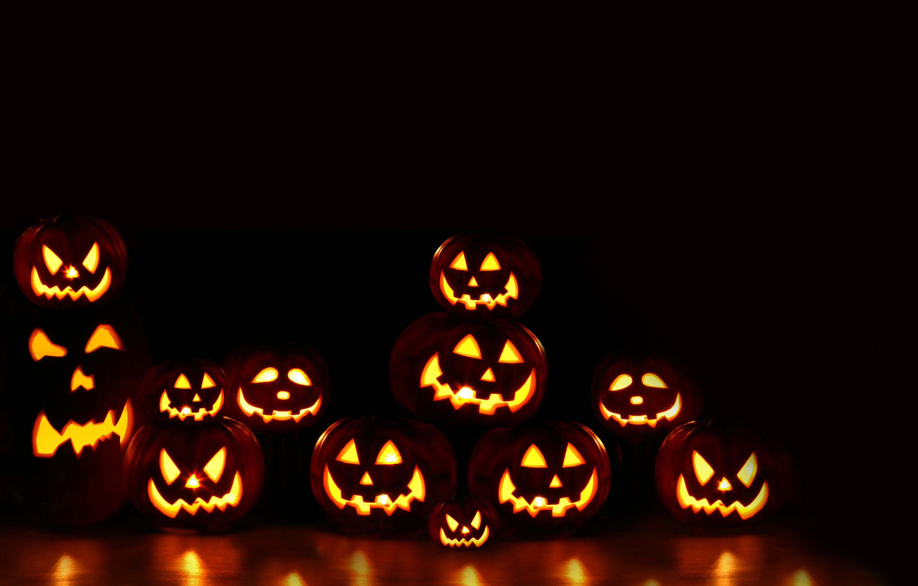 Halloween scary spooky cemetery pumpkins wallpaper