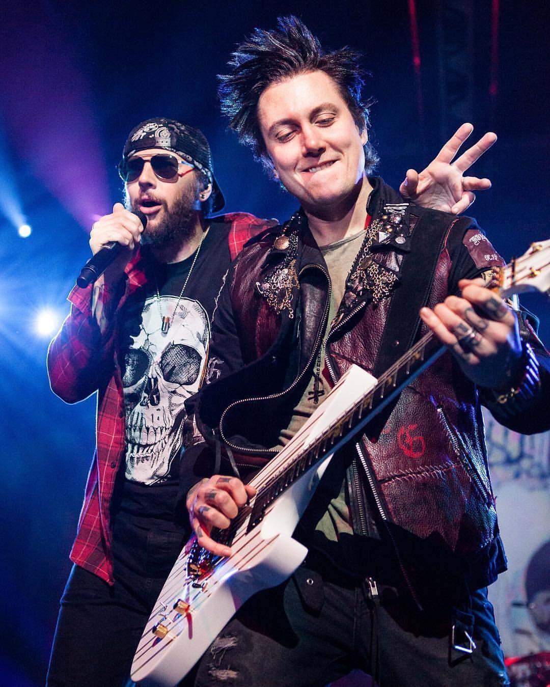 M. Shadows and Synyster Gates. A7X. Avenged