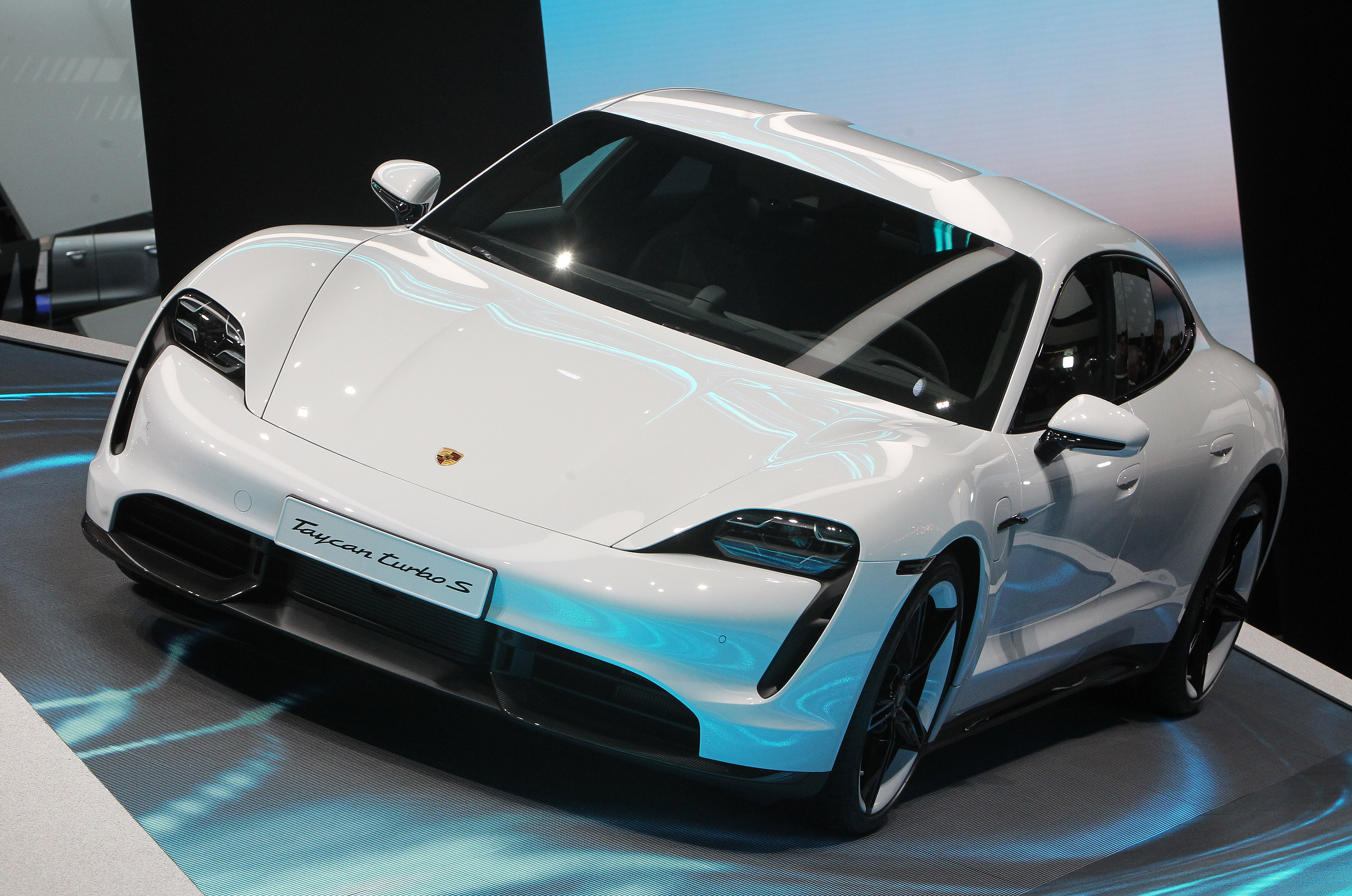 Porsche Taycan 2020: Entry Level 4S Joins The Electric Range