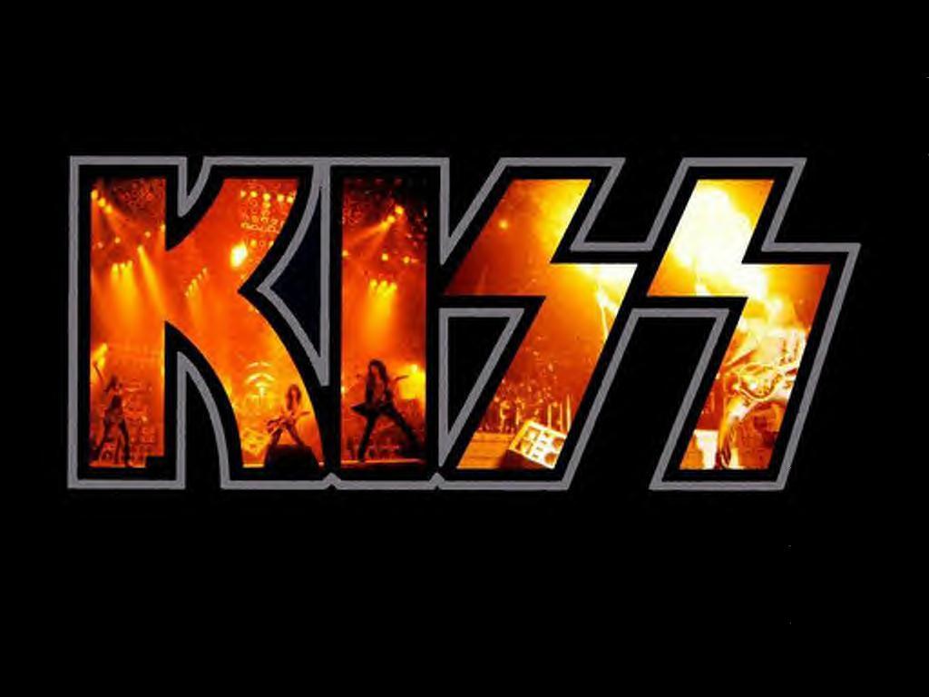 Kiss Wallpaper