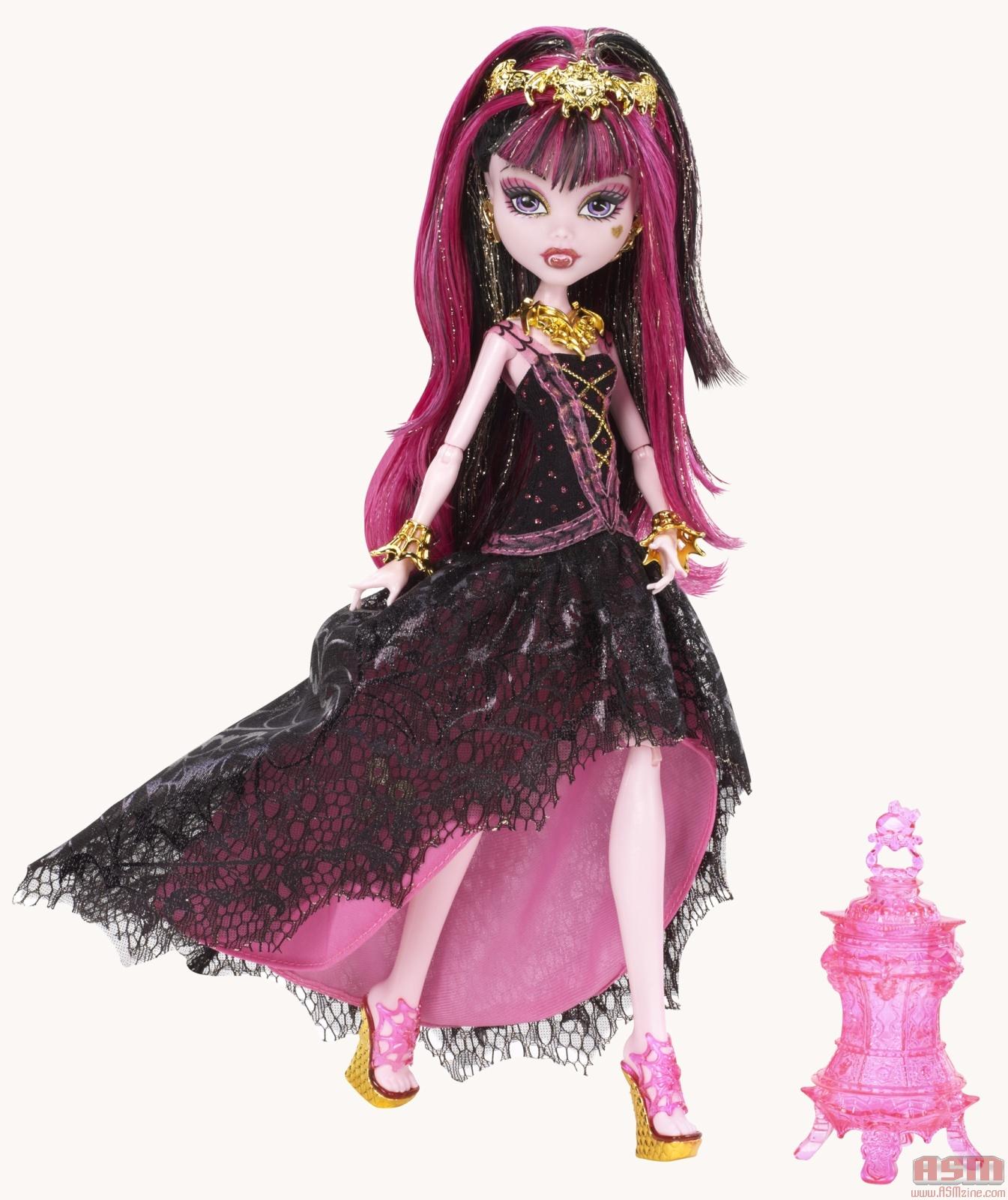Wishes Haunt the Kasbah Draculaura doll High 13