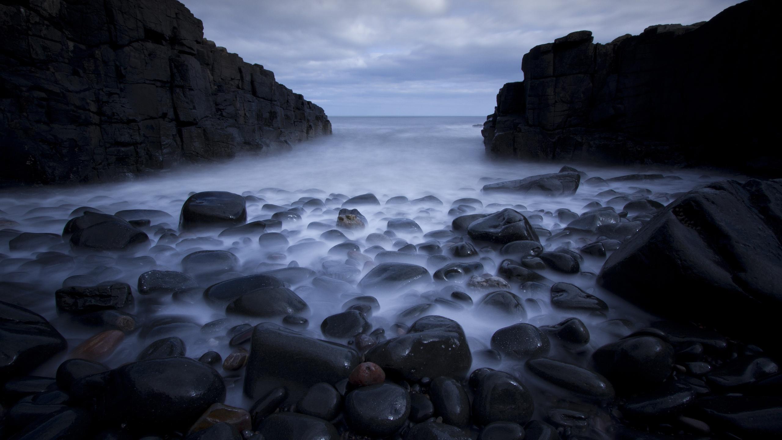 2560x1440 Rocks Pebbles Sea Ocean Beach 1440P Resolution HD