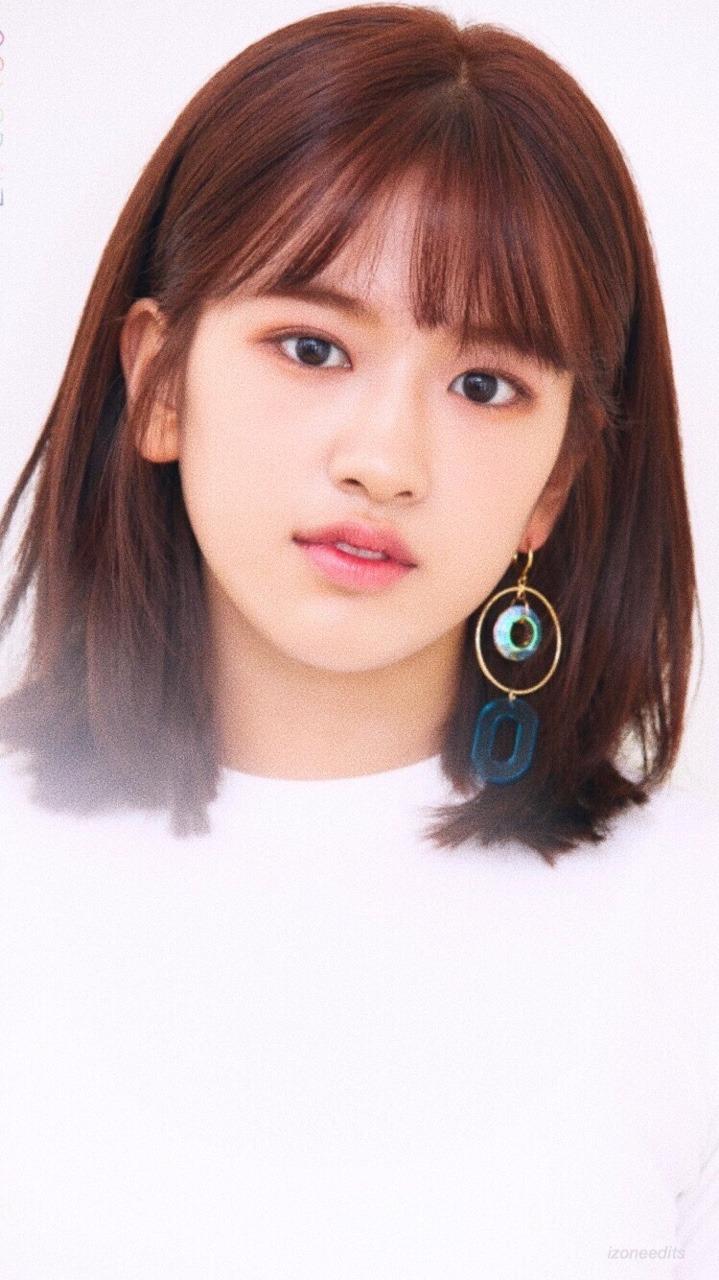 ahn yujin wallpaper