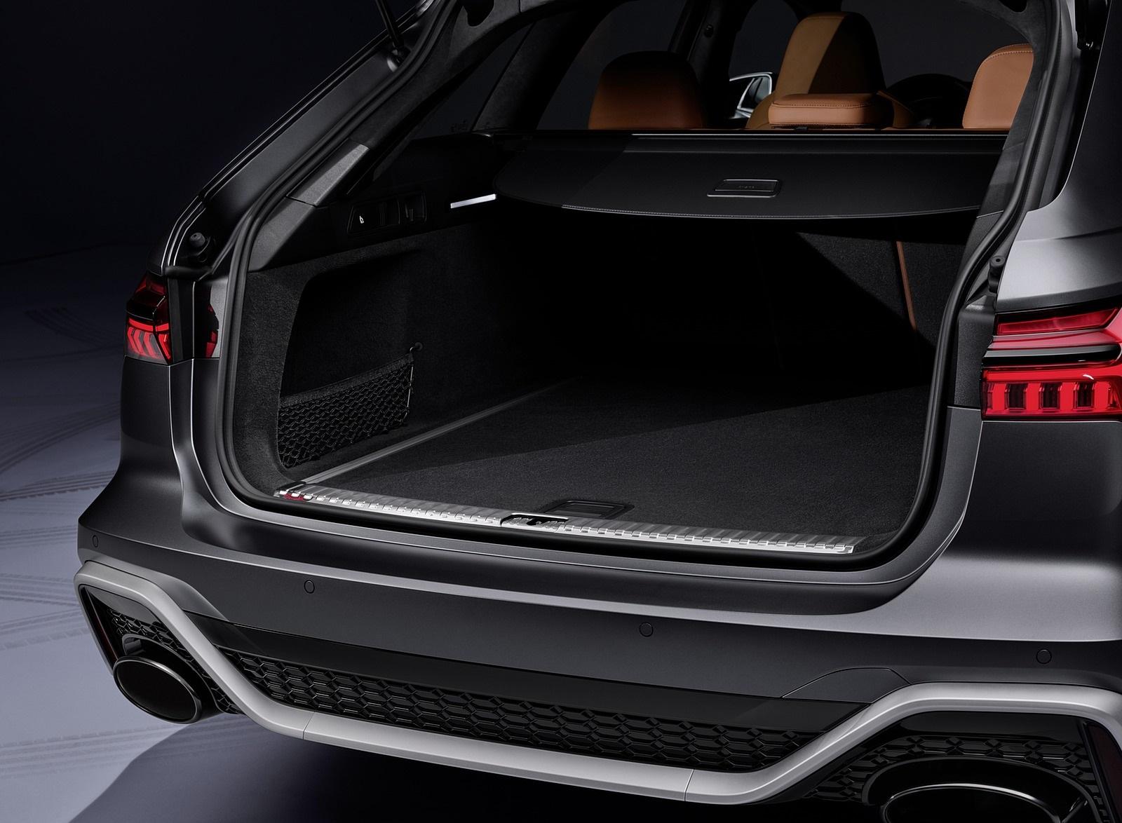 Audi RS 6 Avant Trunk Wallpaper (17)