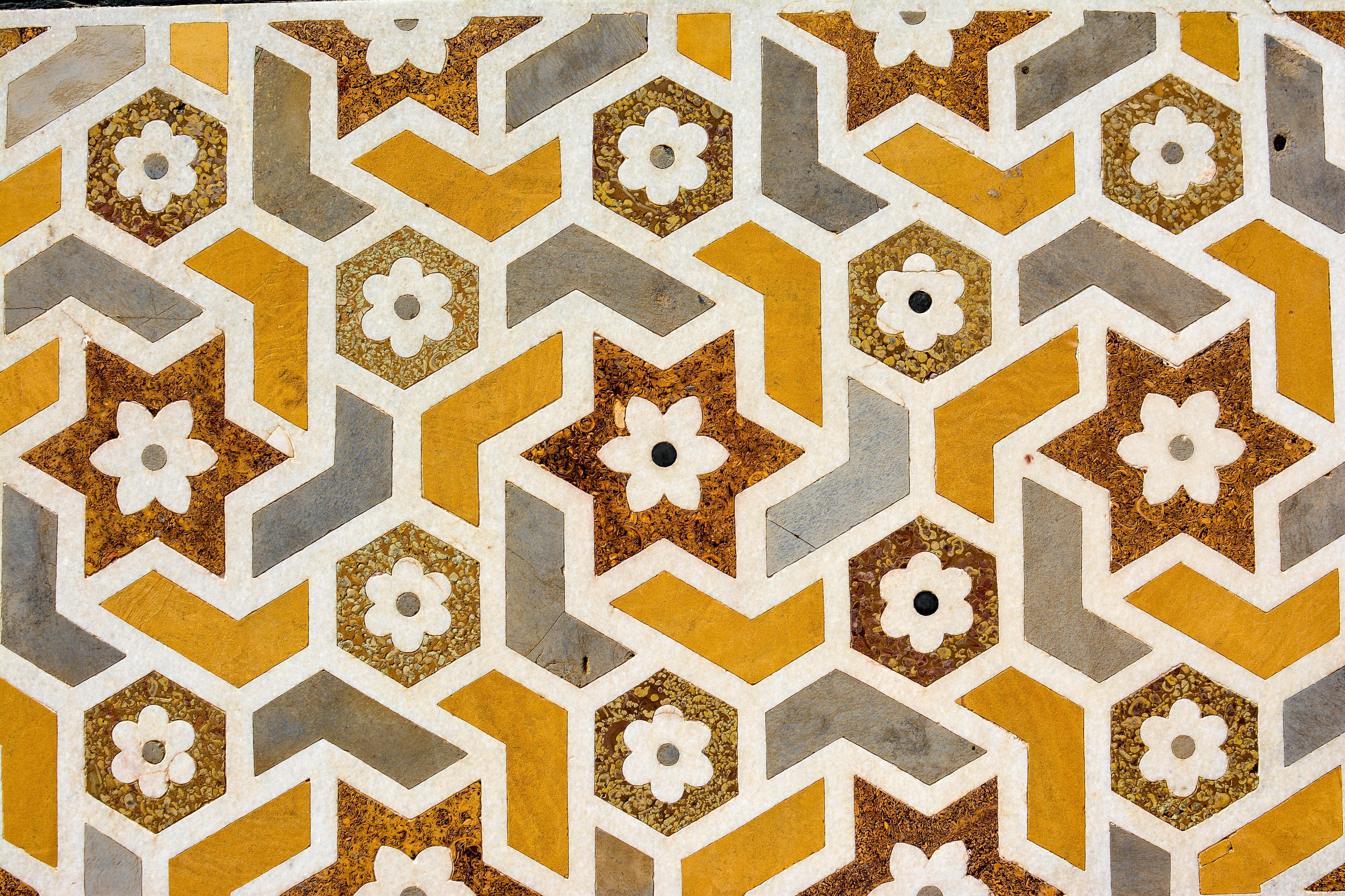 Yellow and white area rug HD wallpaper