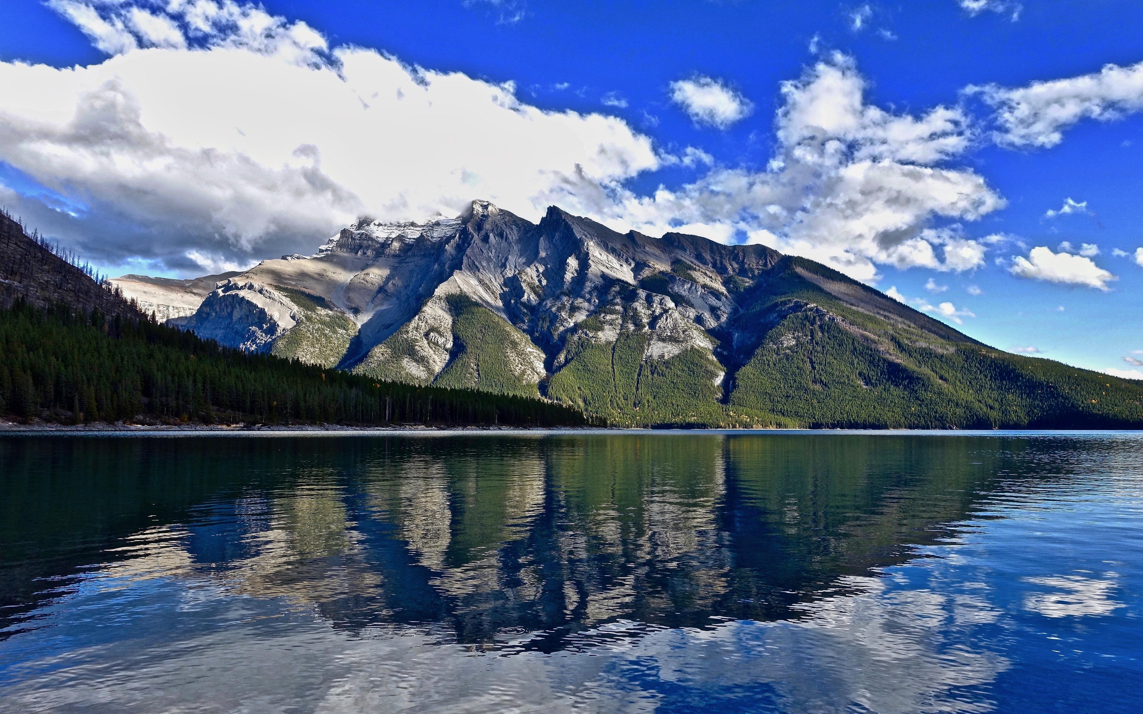 Download wallpaper 3840x2400 mountain, lake, reflection 4k